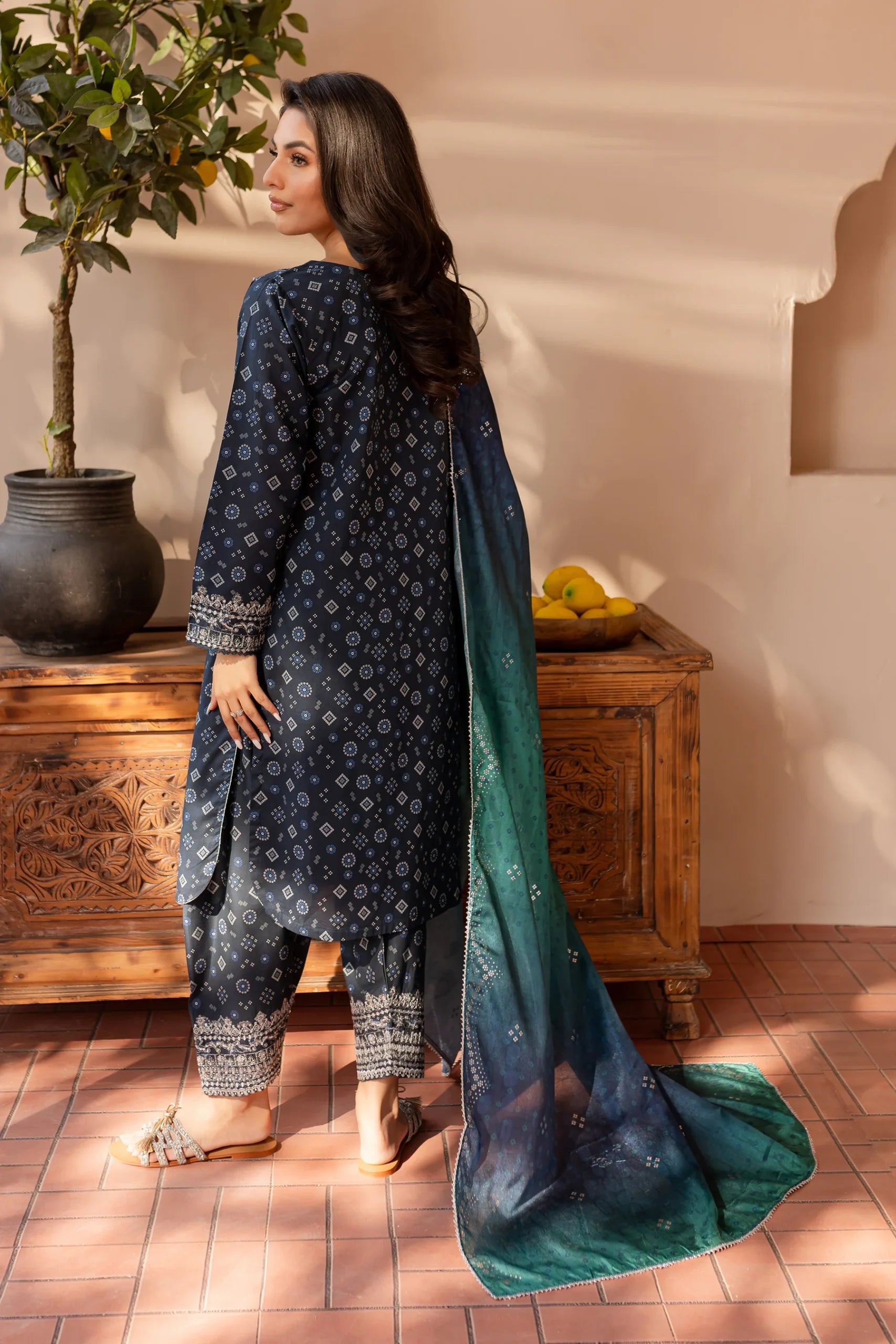 Batik 3Pc Embroidered Lawn Suit Mifra gulbuy.com