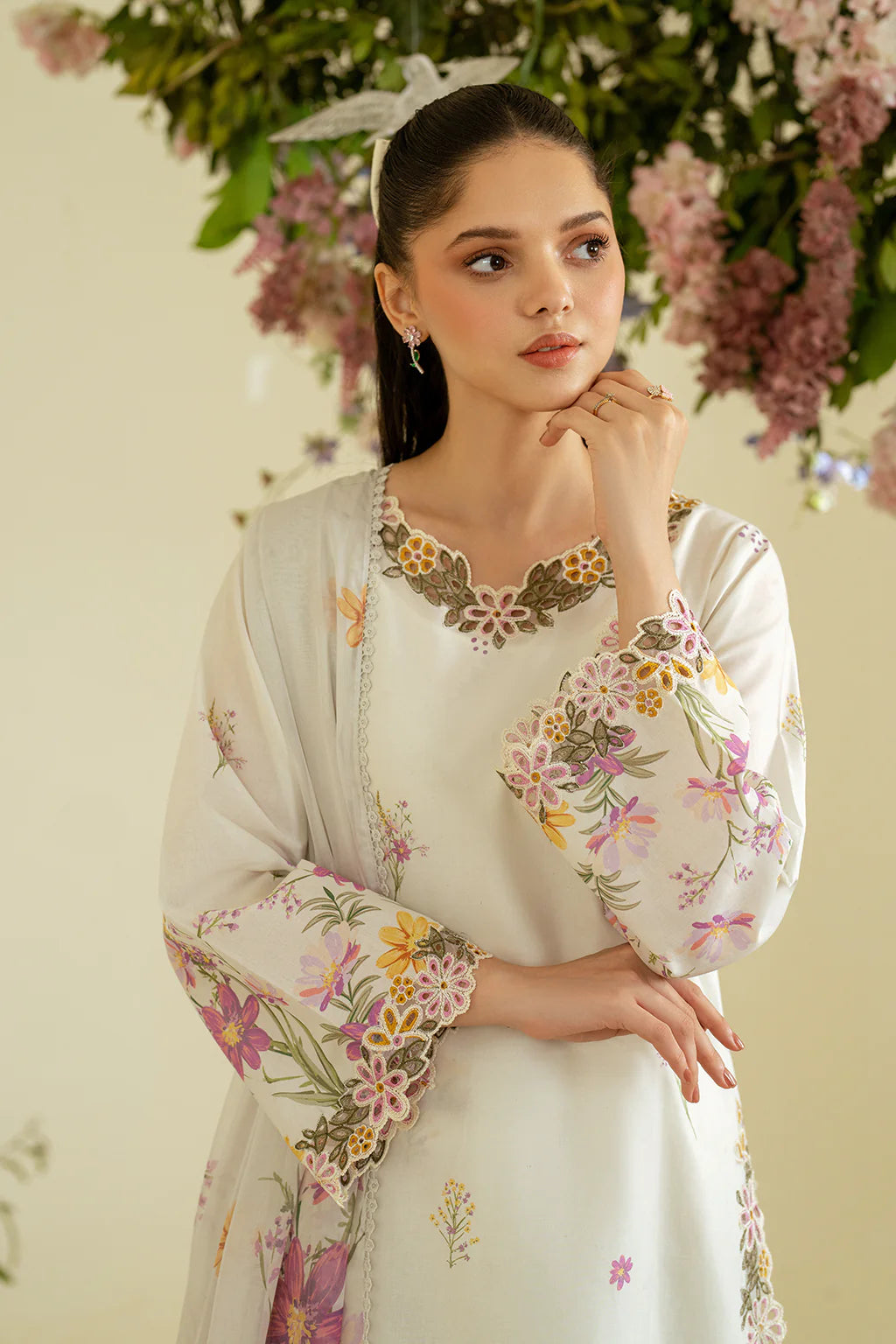 Iznik 3Pc Embroidered Lawn Suit UE-451 gulbuy.com