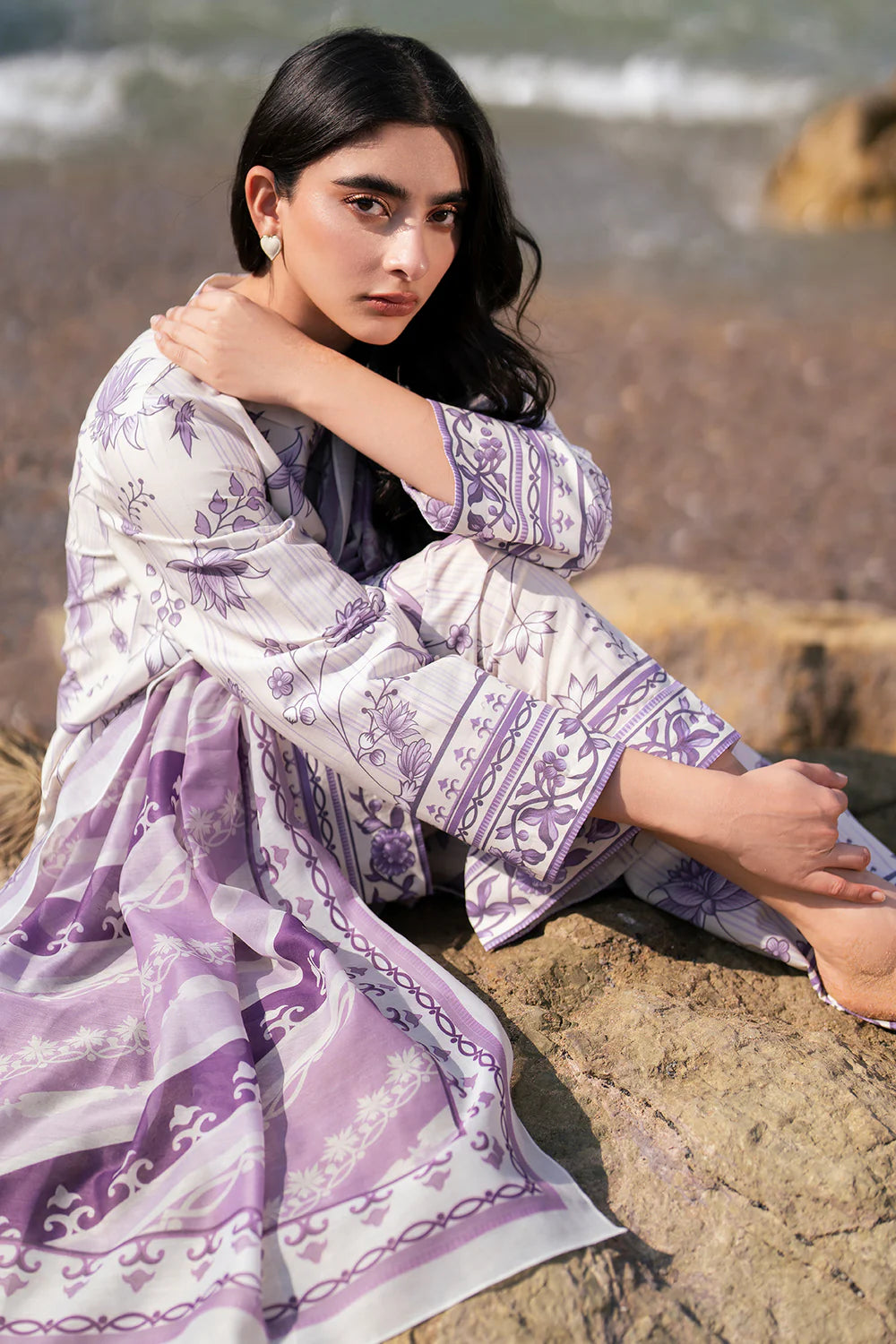 Jazmin 3Pc Digital Printed Lawn Suit USE-9159 gulbuy.com