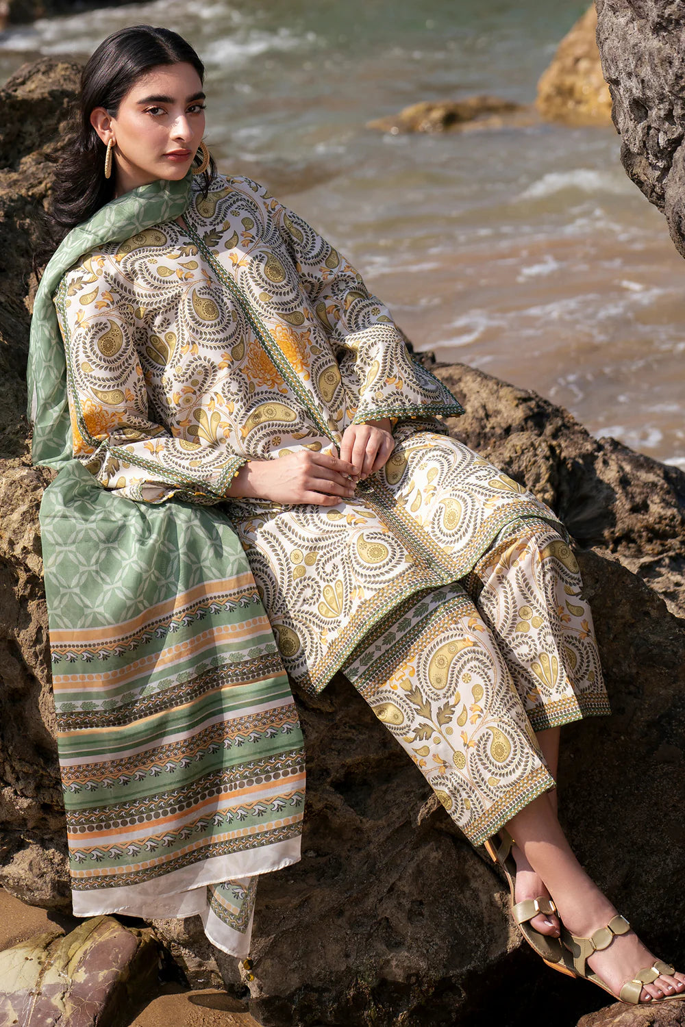 Jazmin 3Pc Digital Printed Lawn Suit USE-9168 gulbuy.com