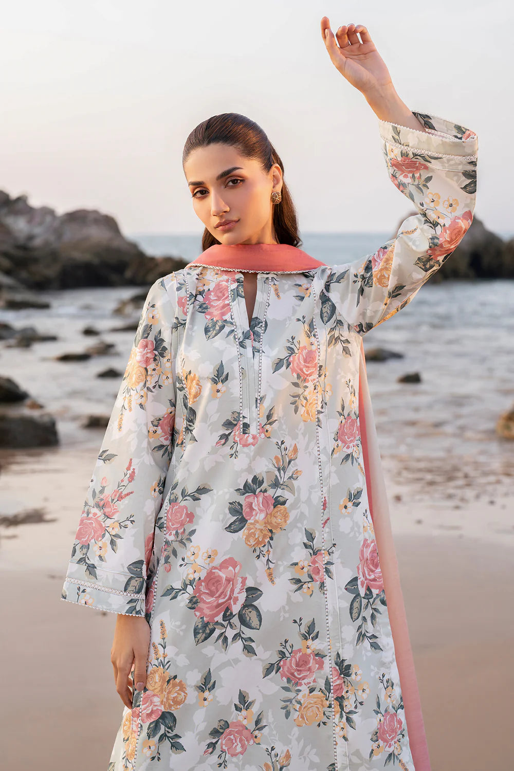 Jazmin 3Pc Digital Printed Lawn Suit USE-9156 gulbuy.com