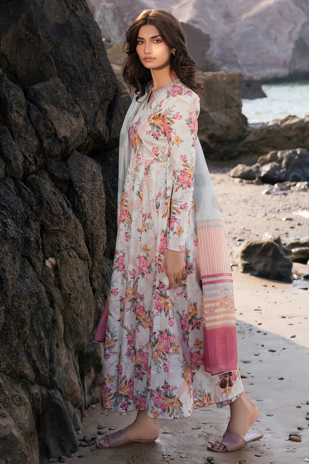 Jazmin 3Pc Digital Printed Lawn Suit USE-9173 gulbuy.com