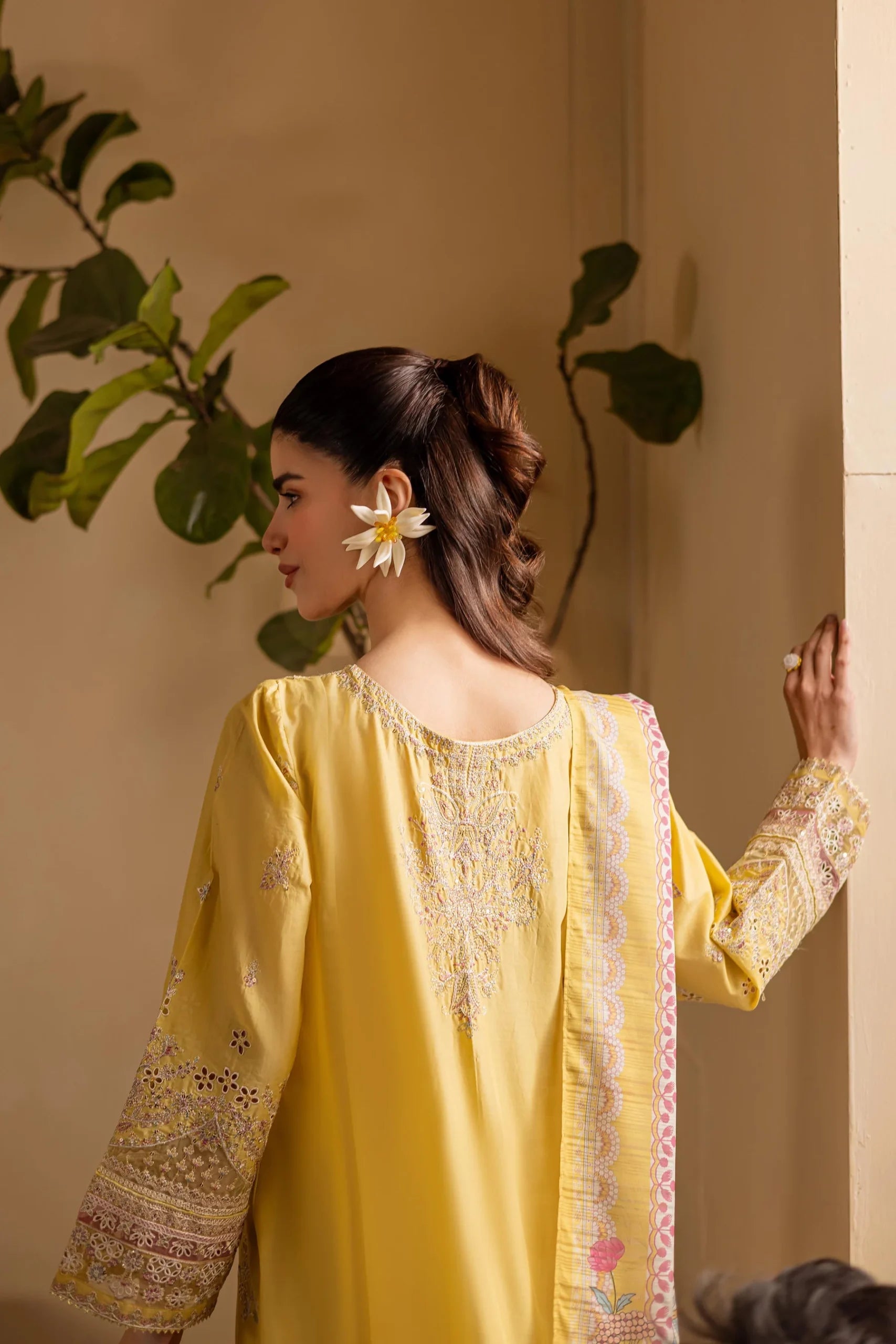 Batik 3Pc Embroidered Lawn Suit Lime Yellow gulbuy.com