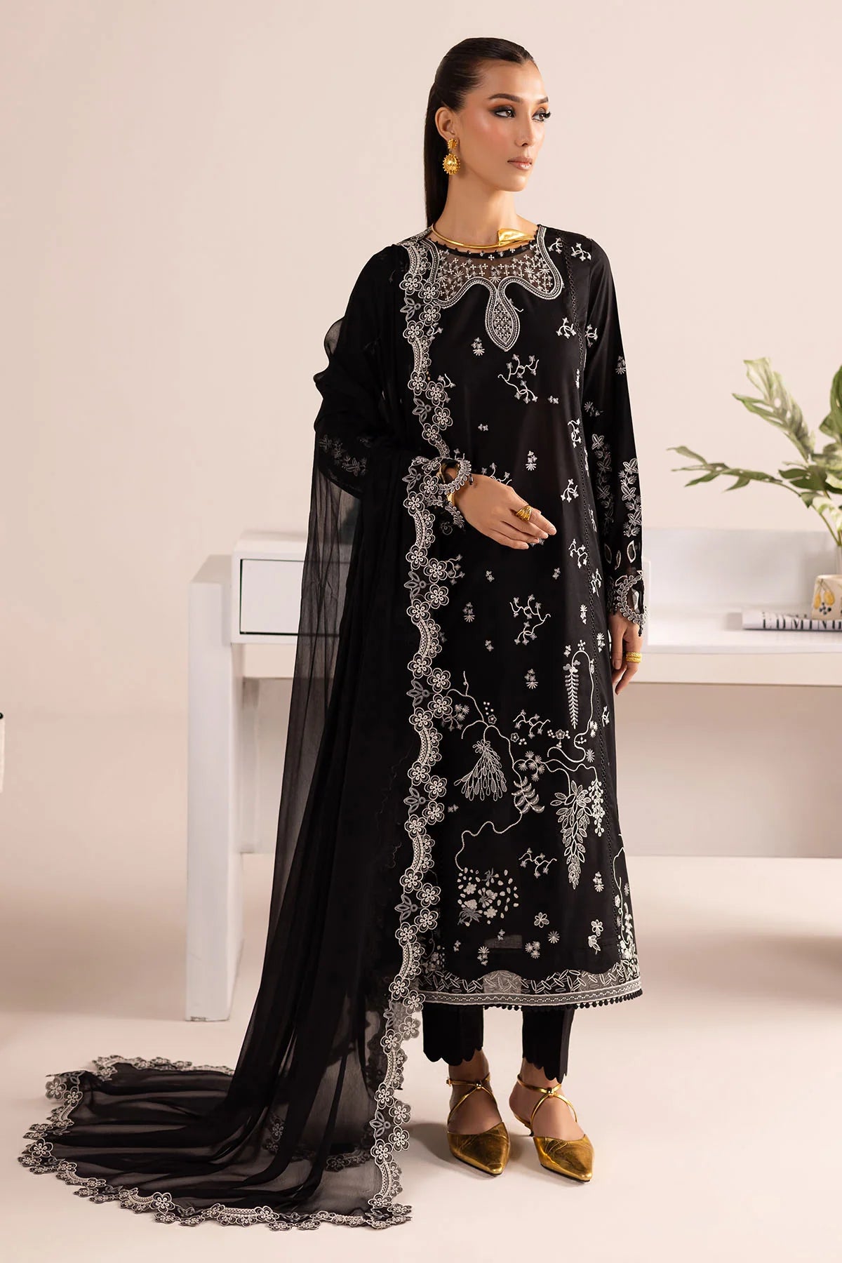 Nureh 3Pc Embroidered Lawn Suit NP-638 gulbuy.com