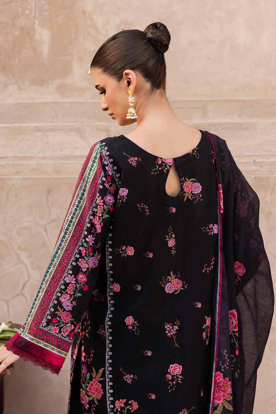 Batik 3Pc Embroidered Lawn Suit Skylar gulbuy.com