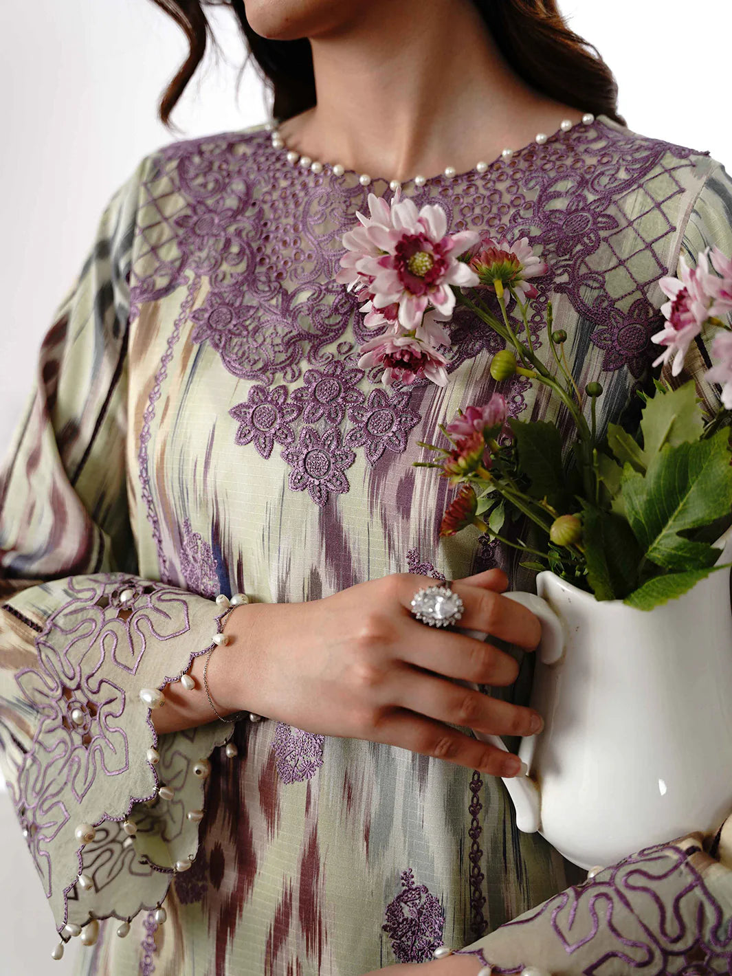 Binilyas 3Pc Embroidered Lawn Suit 75-A gulbuy.com