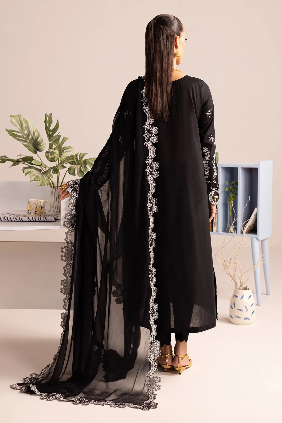Nureh 3Pc Embroidered Lawn Suit NP-638 gulbuy.com