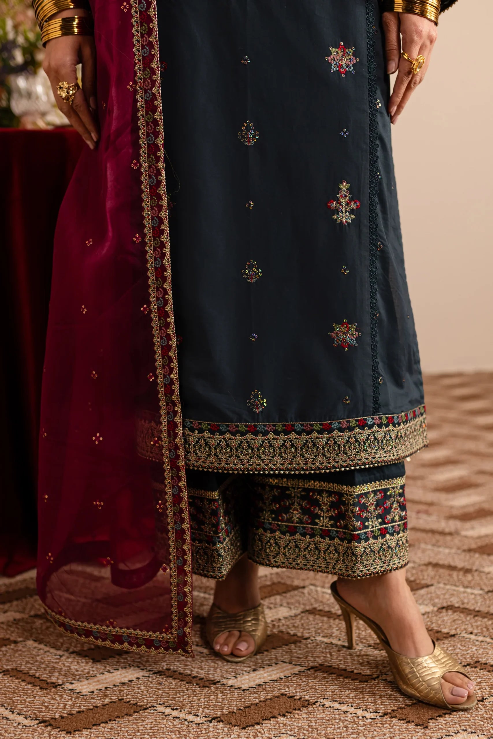 Batik 3Pc Embroidered Lawn Suit Sailesh gulbuy.com