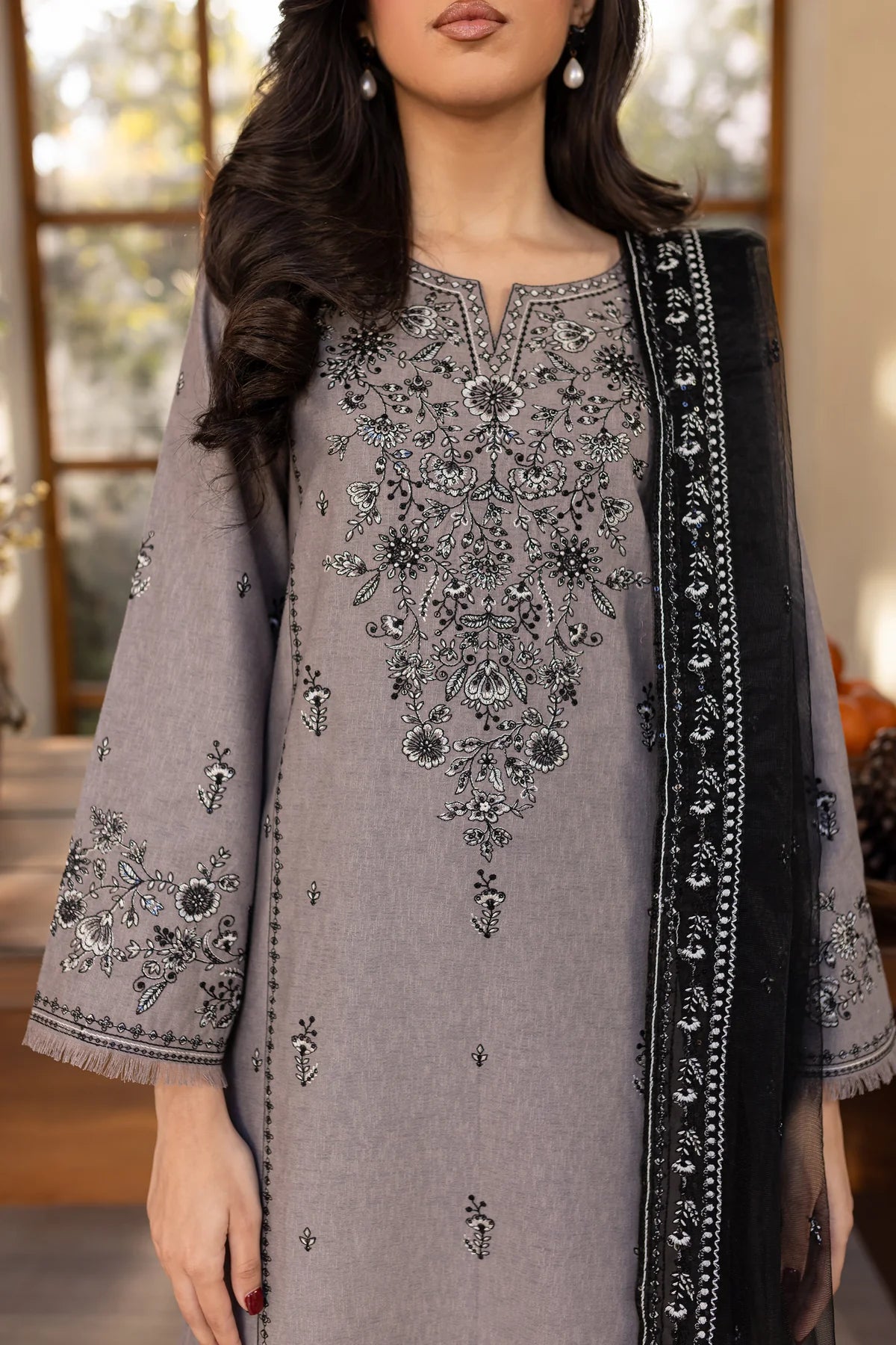 Batik 3Pc Embroidered karandi?Suit Welz gulbuy.com