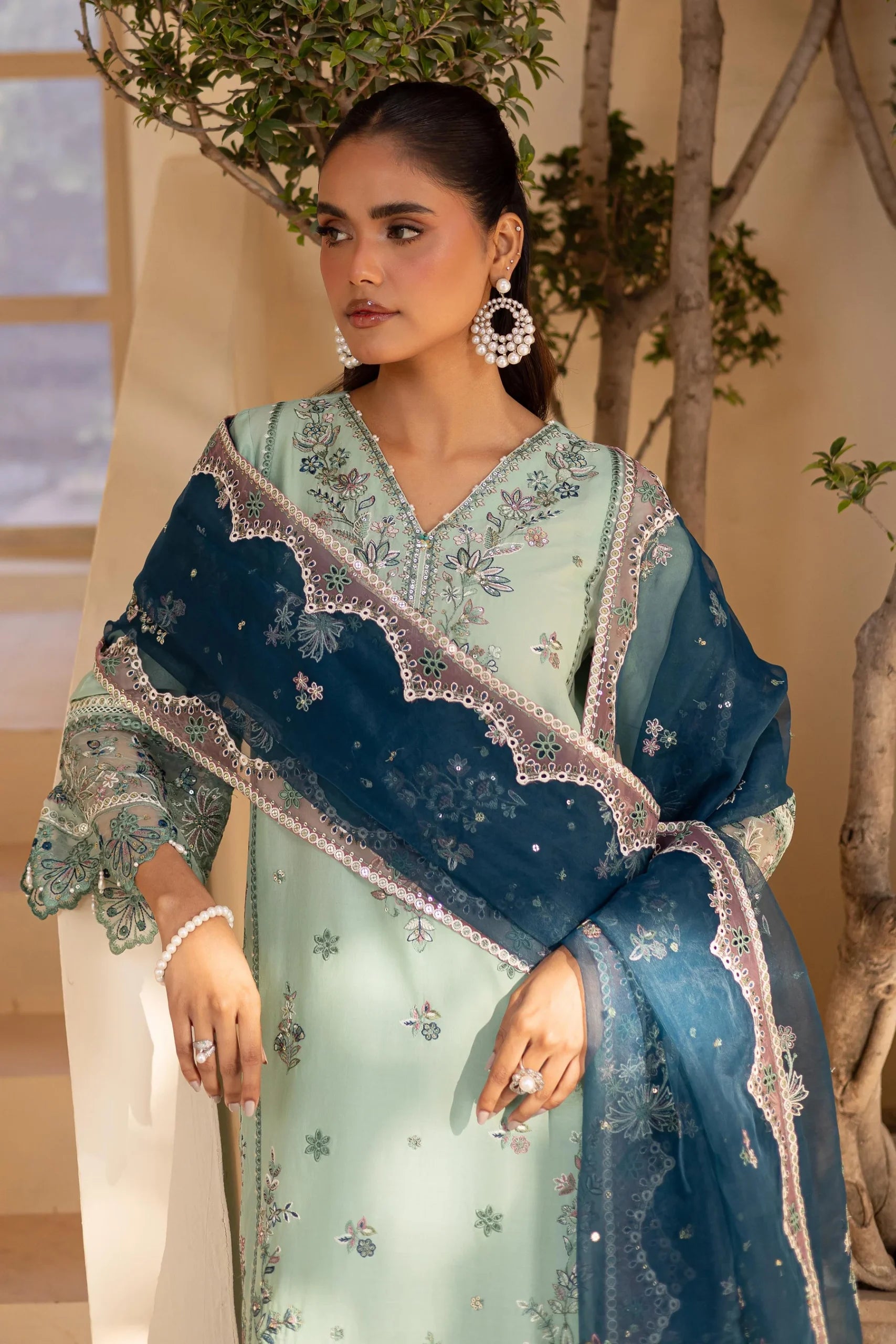 Batik 3Pc Embroidered Lawn Suit Asterin gulbuy.com