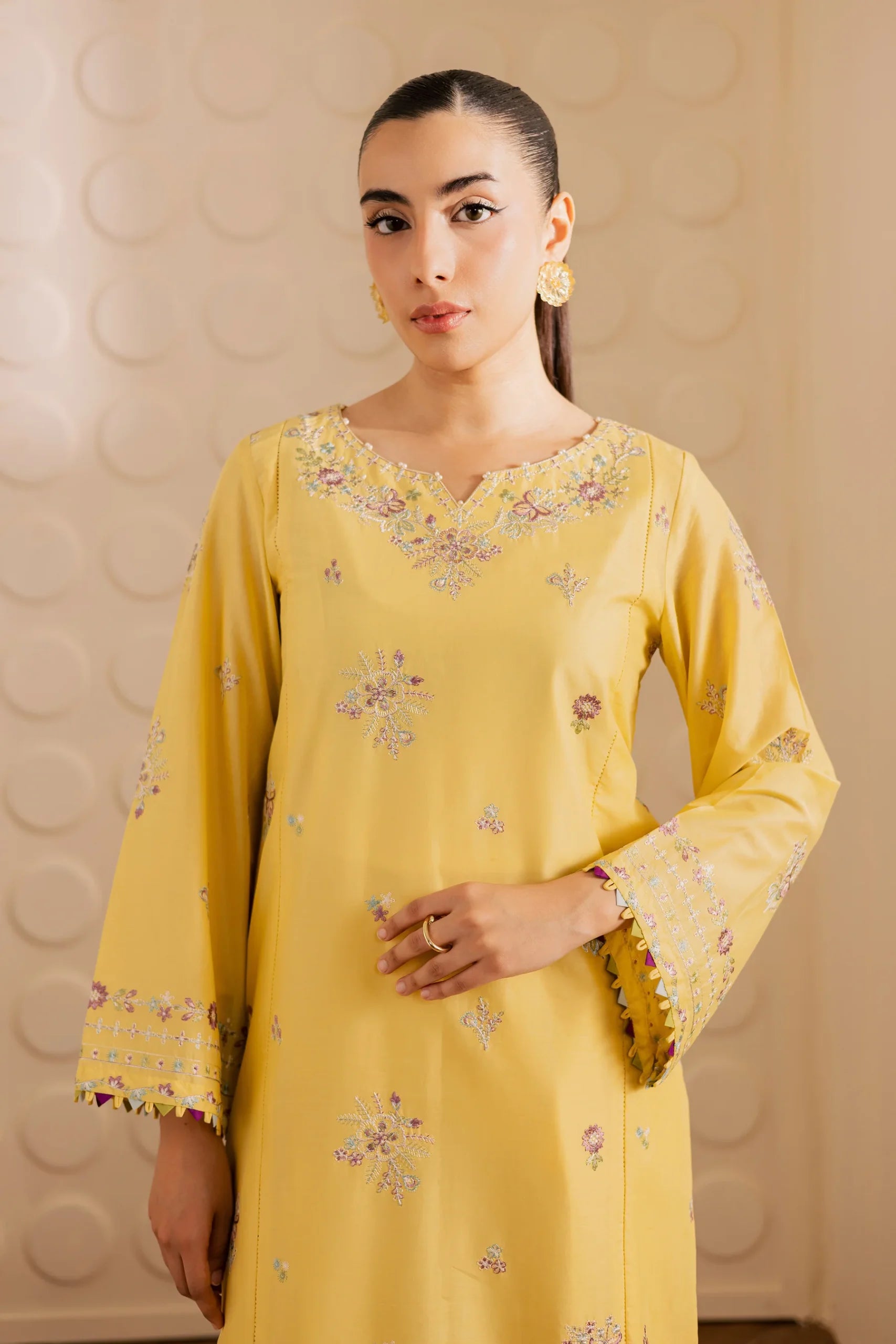 Batik 2Pc Embroidered Lawn Suit Daisy Dream gulbuy.com