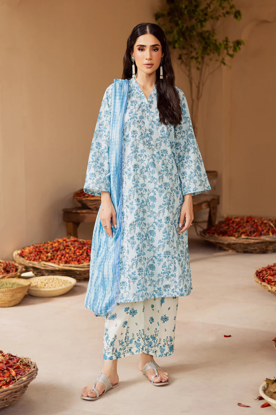 Batik 3Pc Embroidered Lawn Suit Crumble XL gulbuy.com