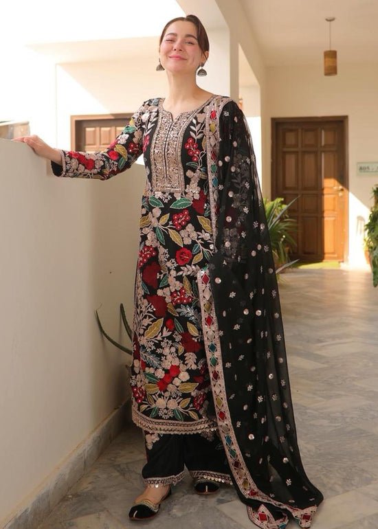 Embroidered 4PC Chiffon Haseens Suit Mehnaaz OQA5372