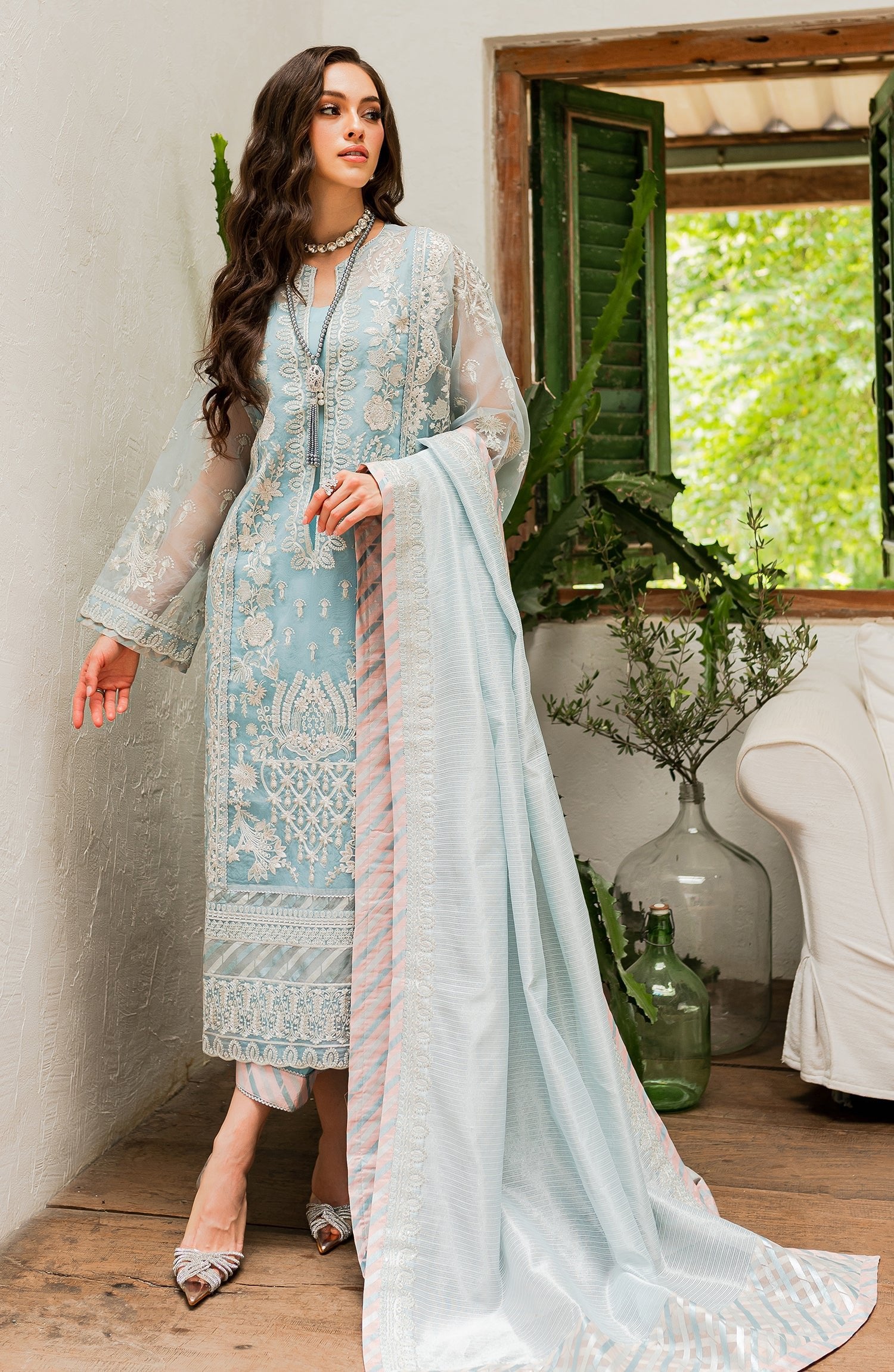 MARYUM & MARIA 3PC EMBROIDERED LUXURY SUIT (MW23-502)