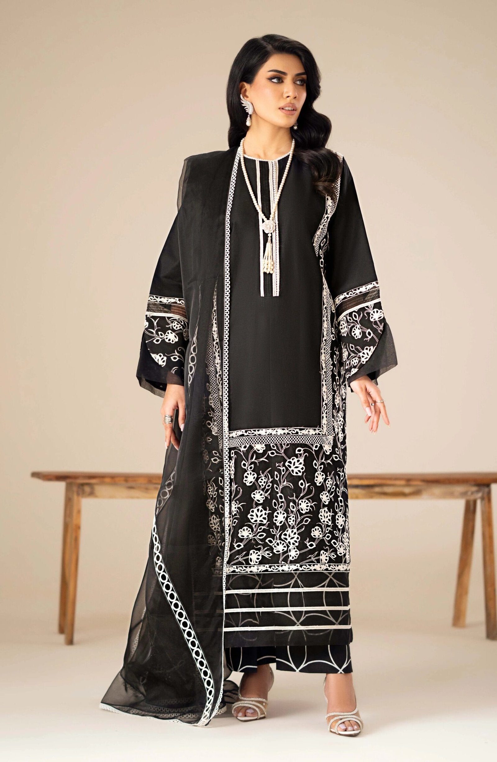 MARYUM & MARIA 3PC EMBROIDERED LAWN SUIT (MS-24235)