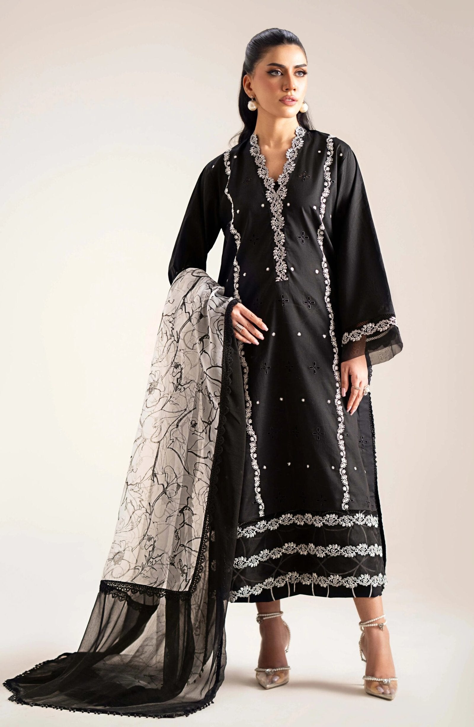 MARYUM & MARIA 3PC EMBROIDERED LAWN SUIT (MS-24238)