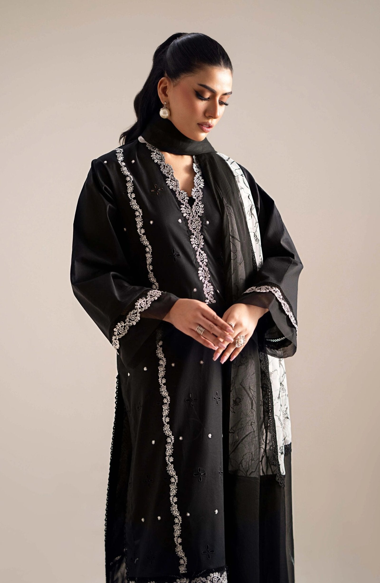 MARYUM & MARIA 3PC EMBROIDERED LAWN SUIT (MS-24238)