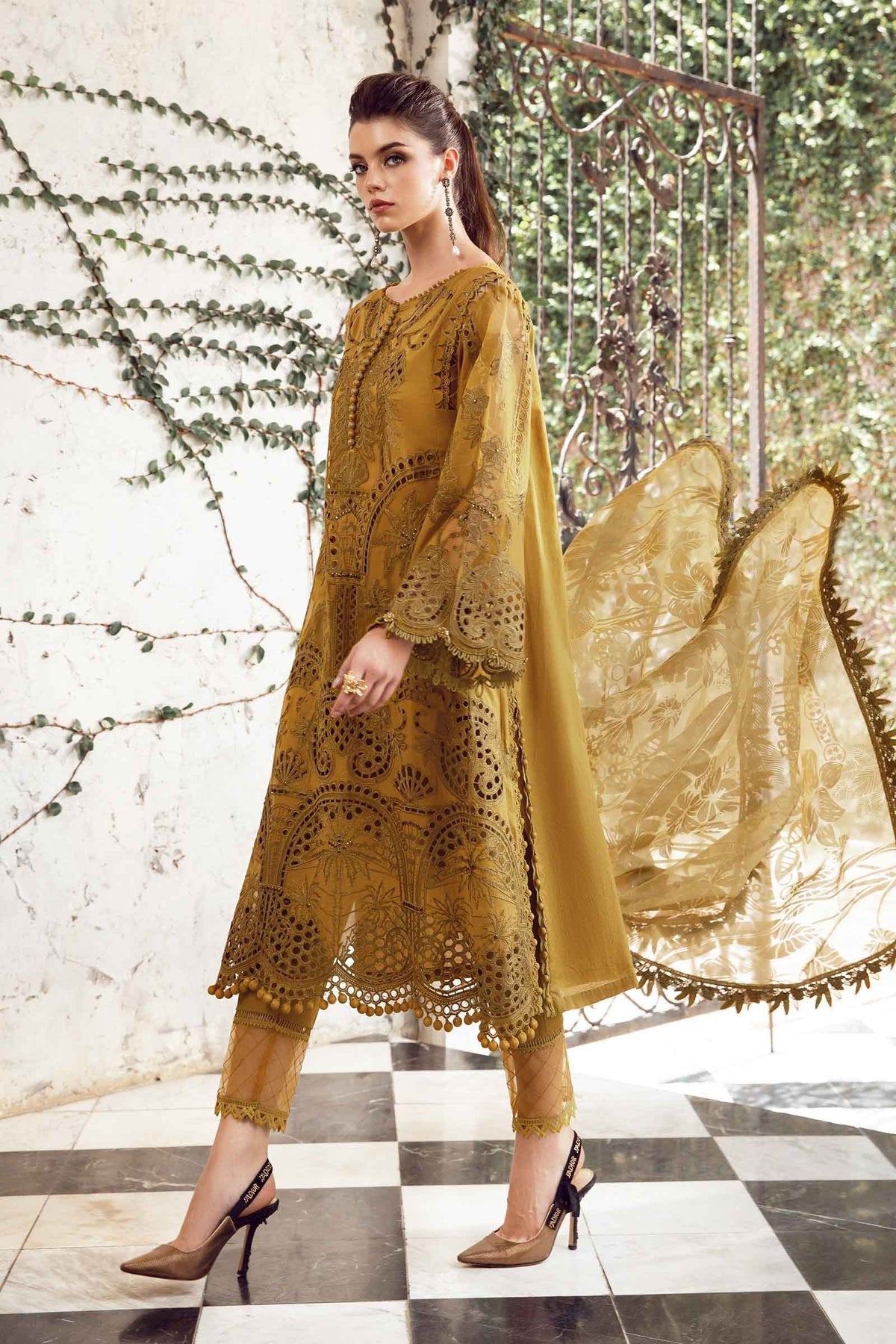 Maria B 3Pc Embroidered Lawn Suit (EID-LAWN-24-08)