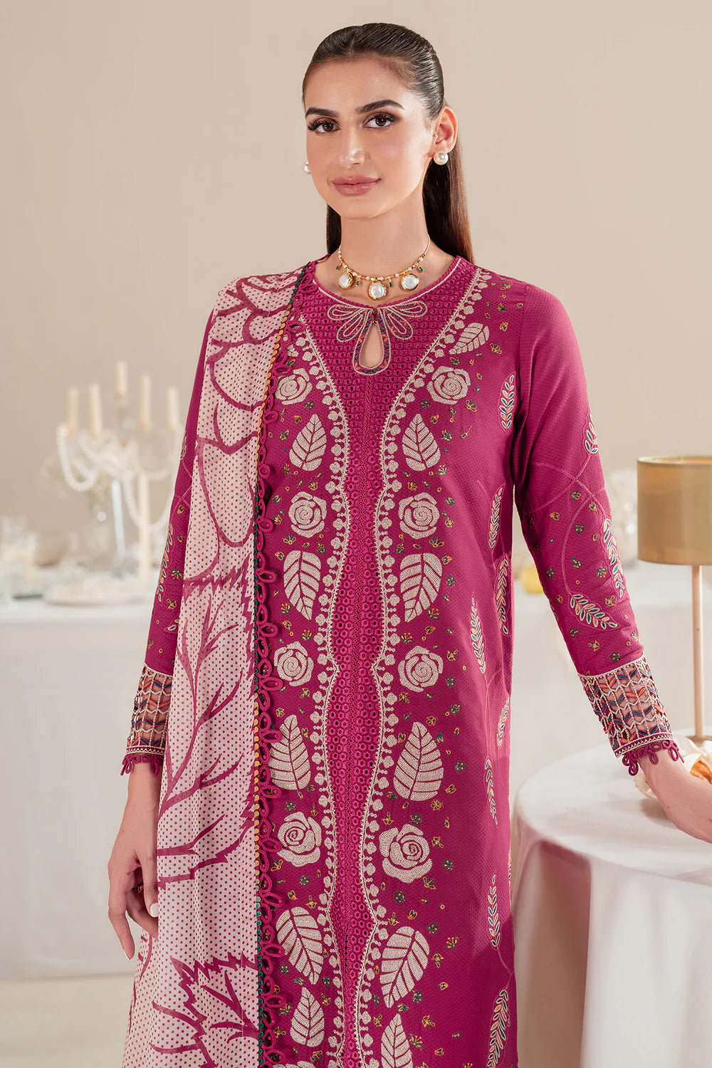Jazmin 3Pc Embroidered Lawn Suit IL'25-D05 gulbuy.com