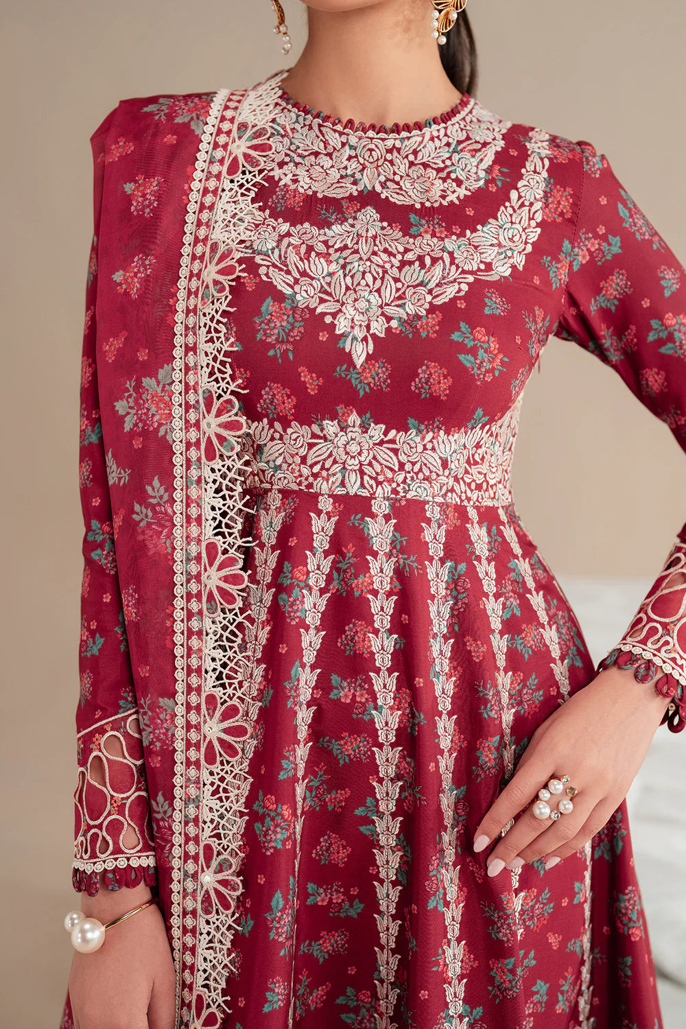 Jazmin 3Pc Embroidered Lawn Suit IL'25-D08 gulbuy.com