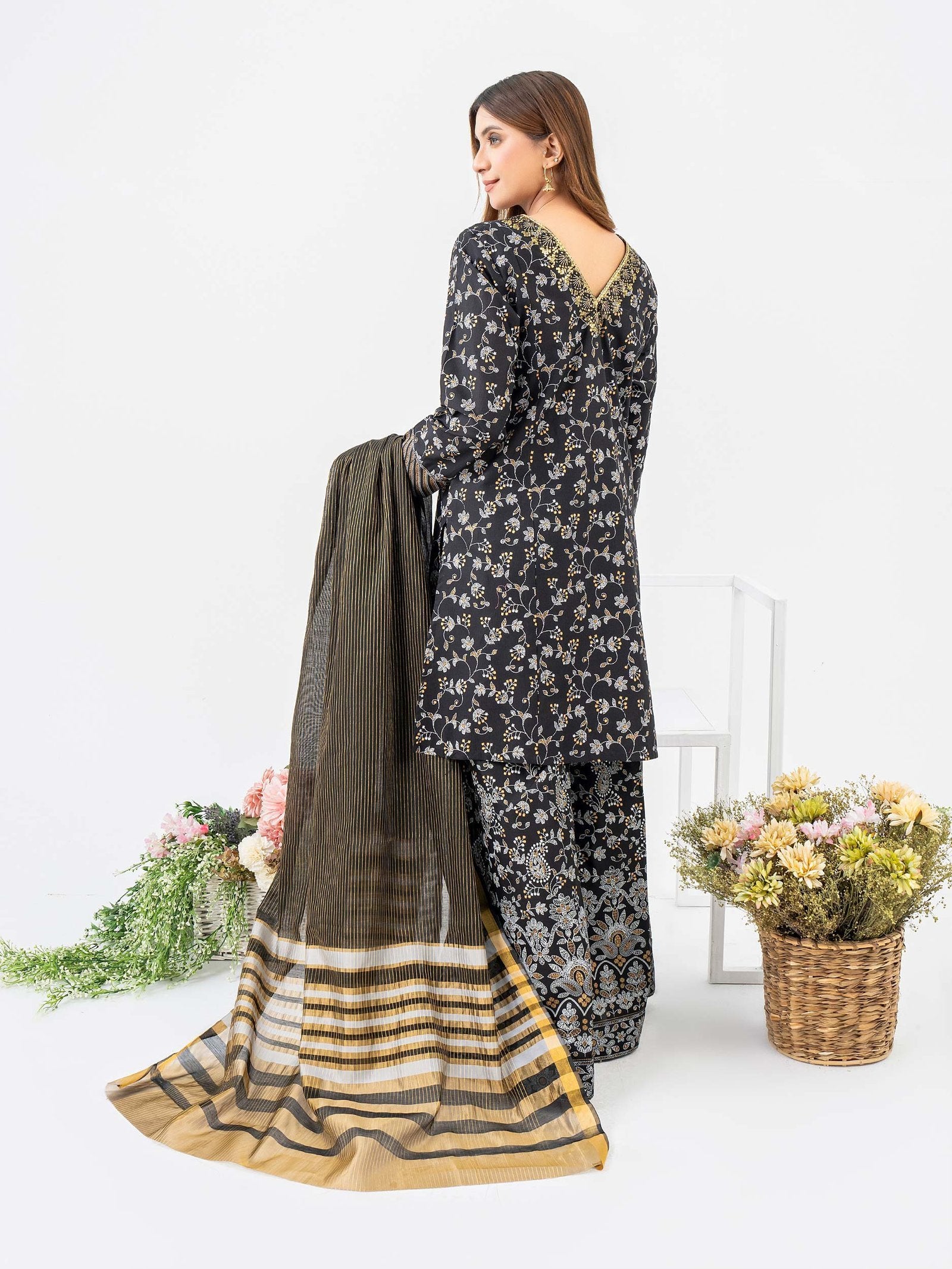 Limelight 3 Piece Embroidered Lawn Suit (P9745SU)
