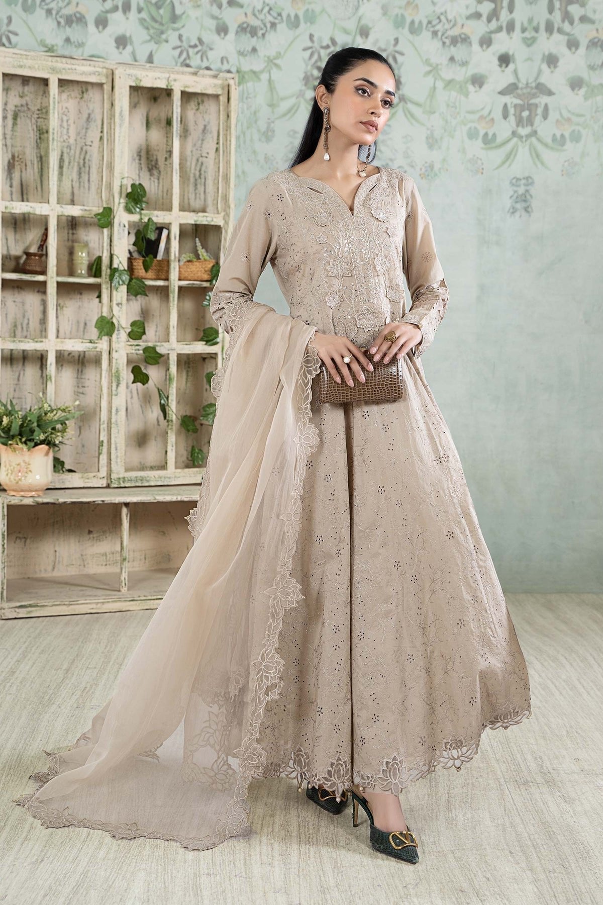 Maria B 3Pc Embroidered Lawn Suit (DW-EA24-07)