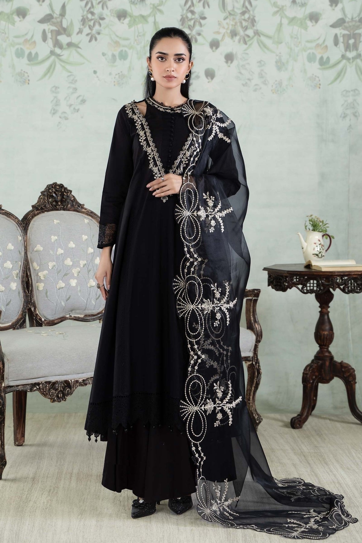 Maria B 3Pc Embroidered Lawn Suit (DW-EA24-09)