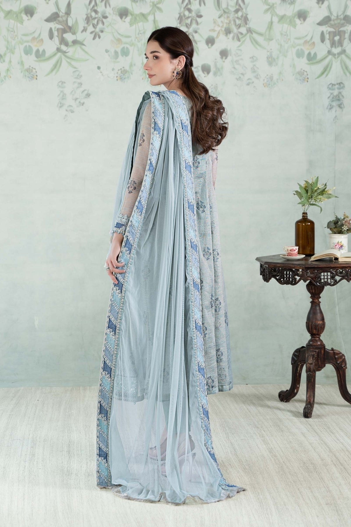 Maria B 3Pc Embroidered Lawn Suit (DW-EA24-29)
