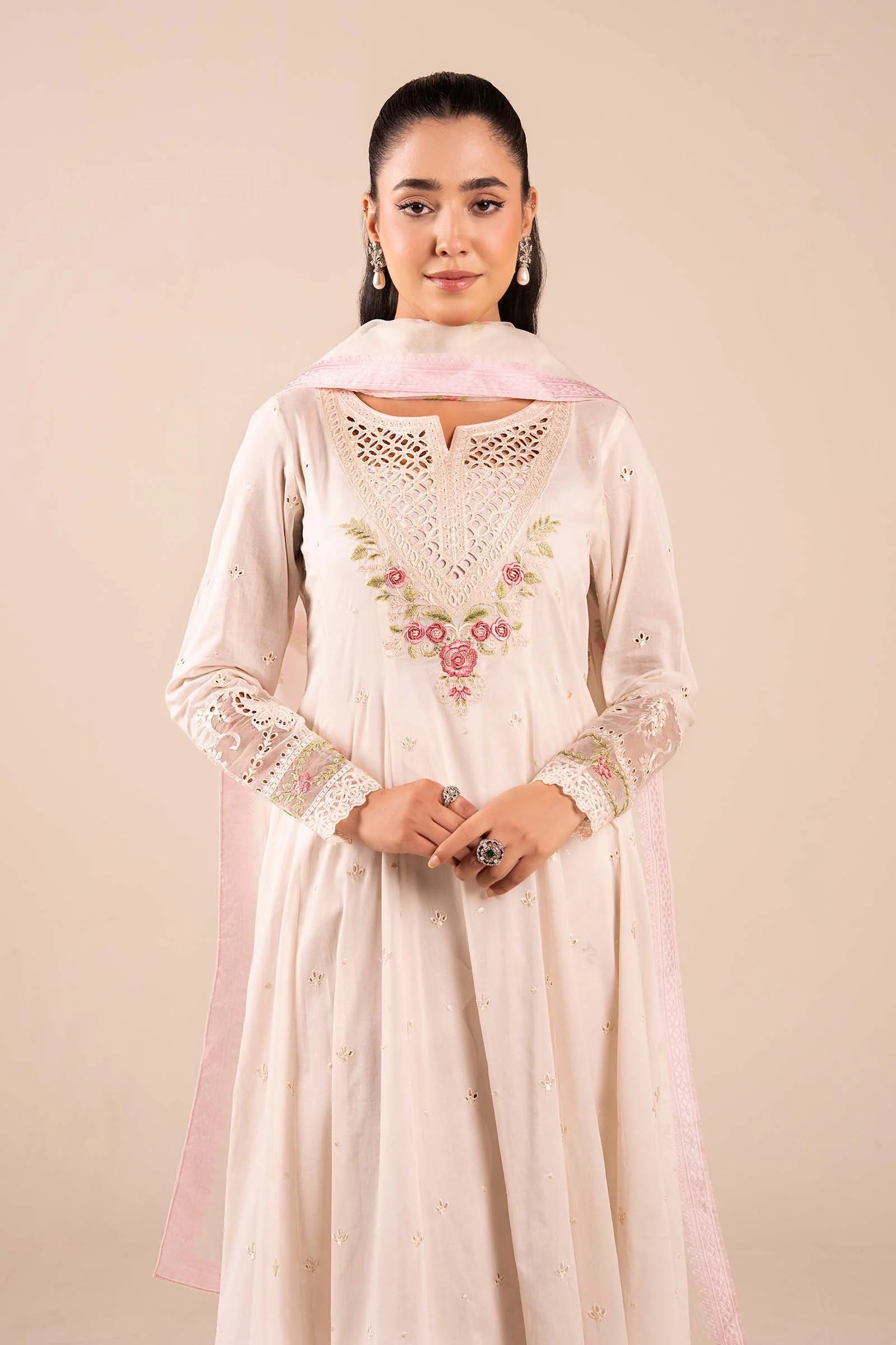 Maria B 3Pc Embroidered Lawn Suit DW-EA25-22-Off White gulbuy.com