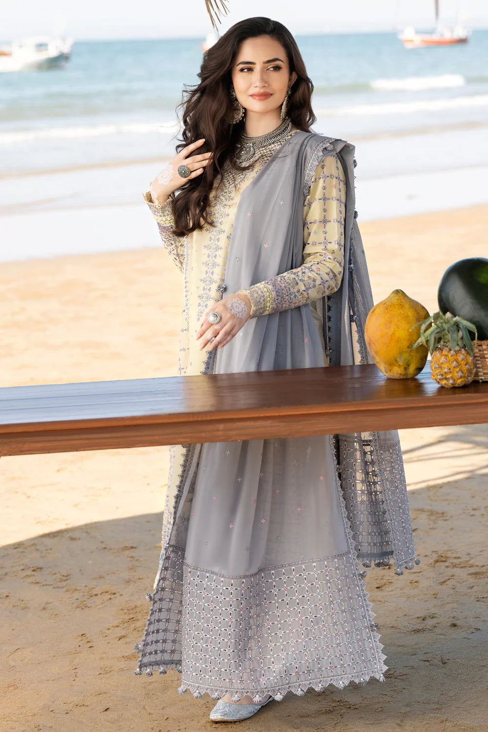 Jazmin 3Pc Embroidered Lawn Suit SL23-D2 gulbuy.com