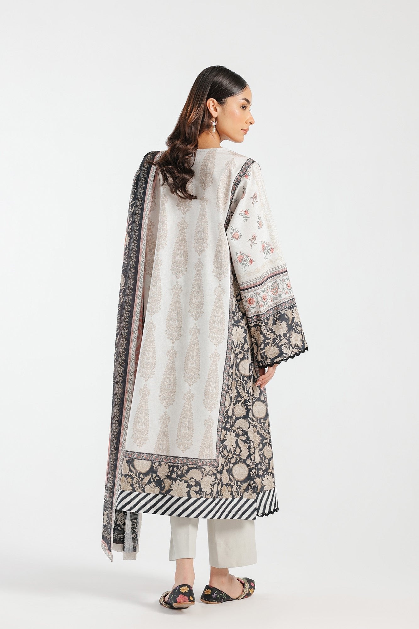 Ethnic 3 Piece Printed Lawn Suit (E0424/202/901)