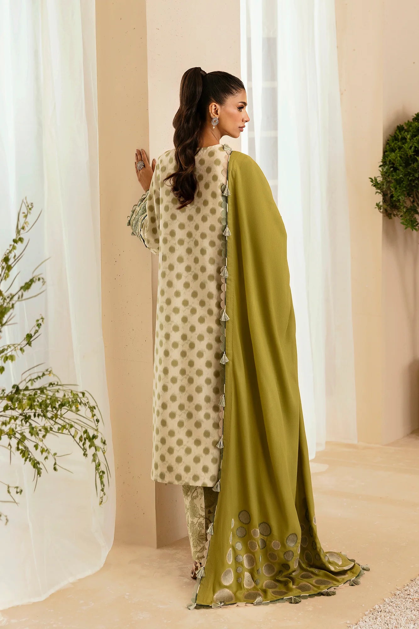 Ethnic 3Pc Embroidered khaddar Suit E0450/203/126 gulbuy.com