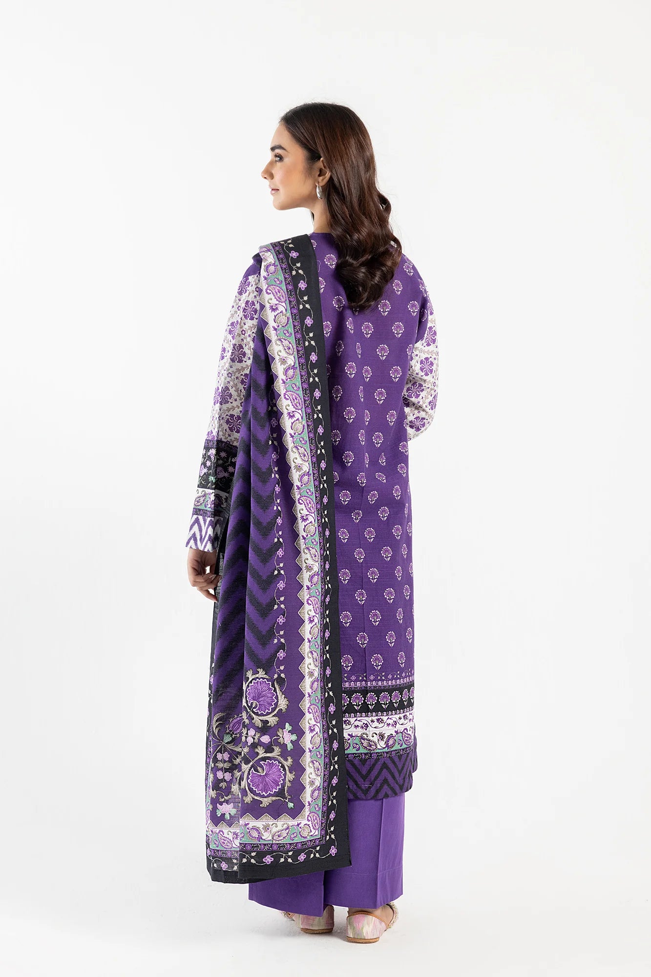 Ethnic 3Pc Printed khaddar Suit E0462/202/505 gulbuy.com