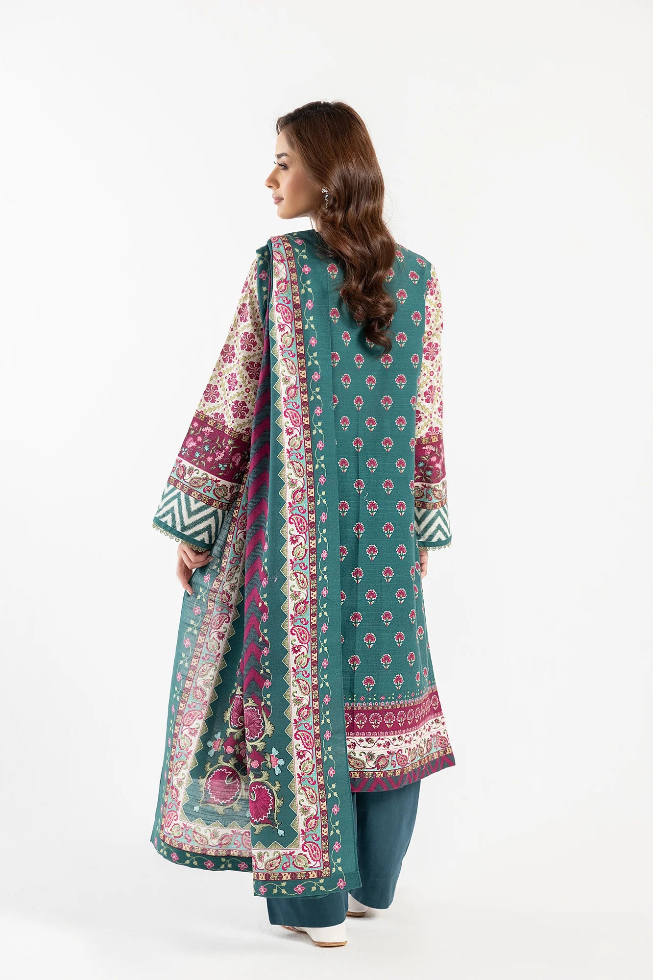 Ethnic 3Pc Printed khaddar Suit E0462/202/706 gulbuy.com