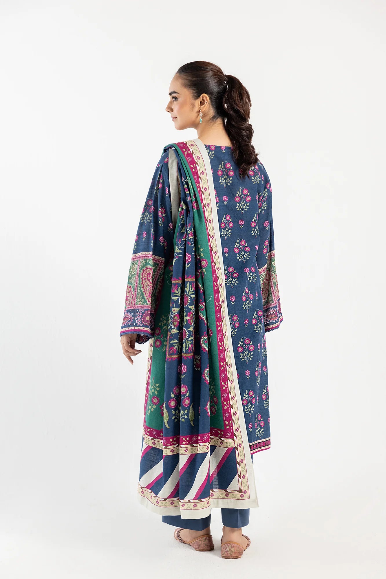 Ethnic 3Pc Printed khaddar Suit E0463/202/621 gulbuy.com