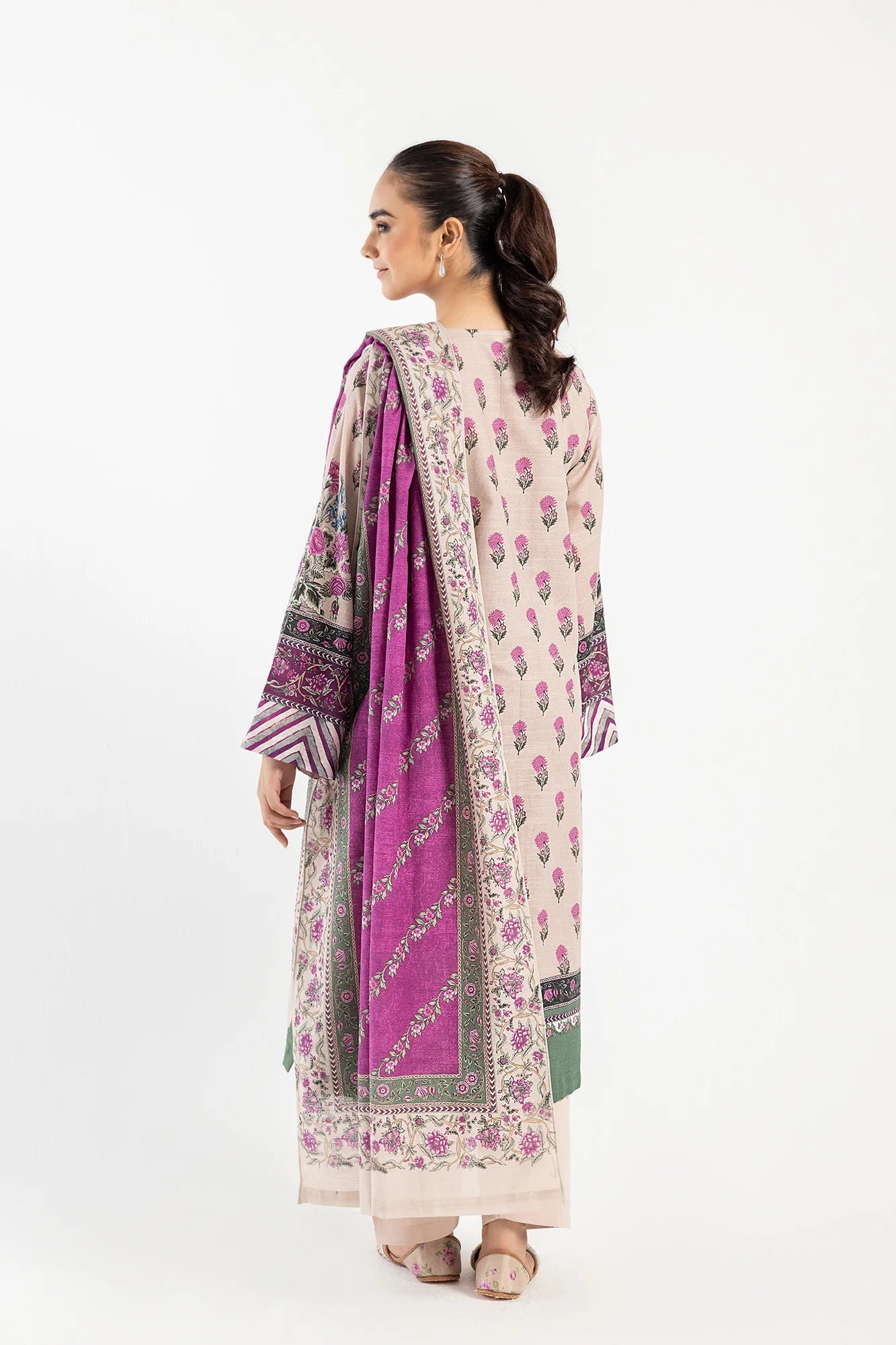 Ethnic 3Pc Printed khaddar Suit E0465/202/813 gulbuy.com