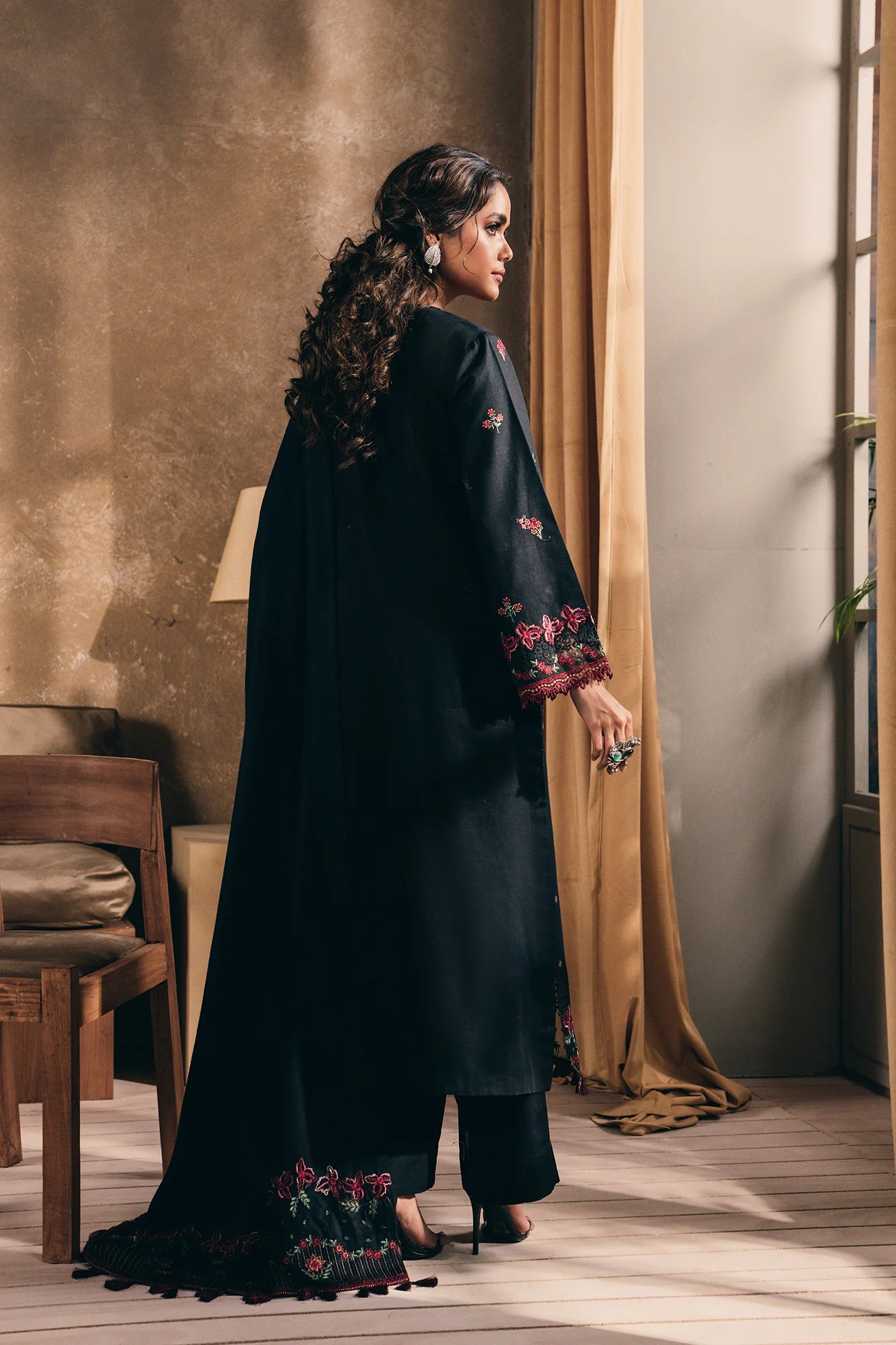 Ethnic 3Pc Embroidered khaddar Suit E0466/203/901 gulbuy.com