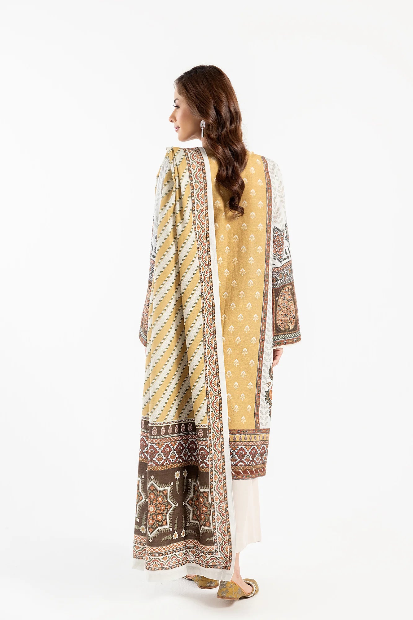 Ethnic 3Pc Printed khaddar Suit E0467/202/806 gulbuy.com