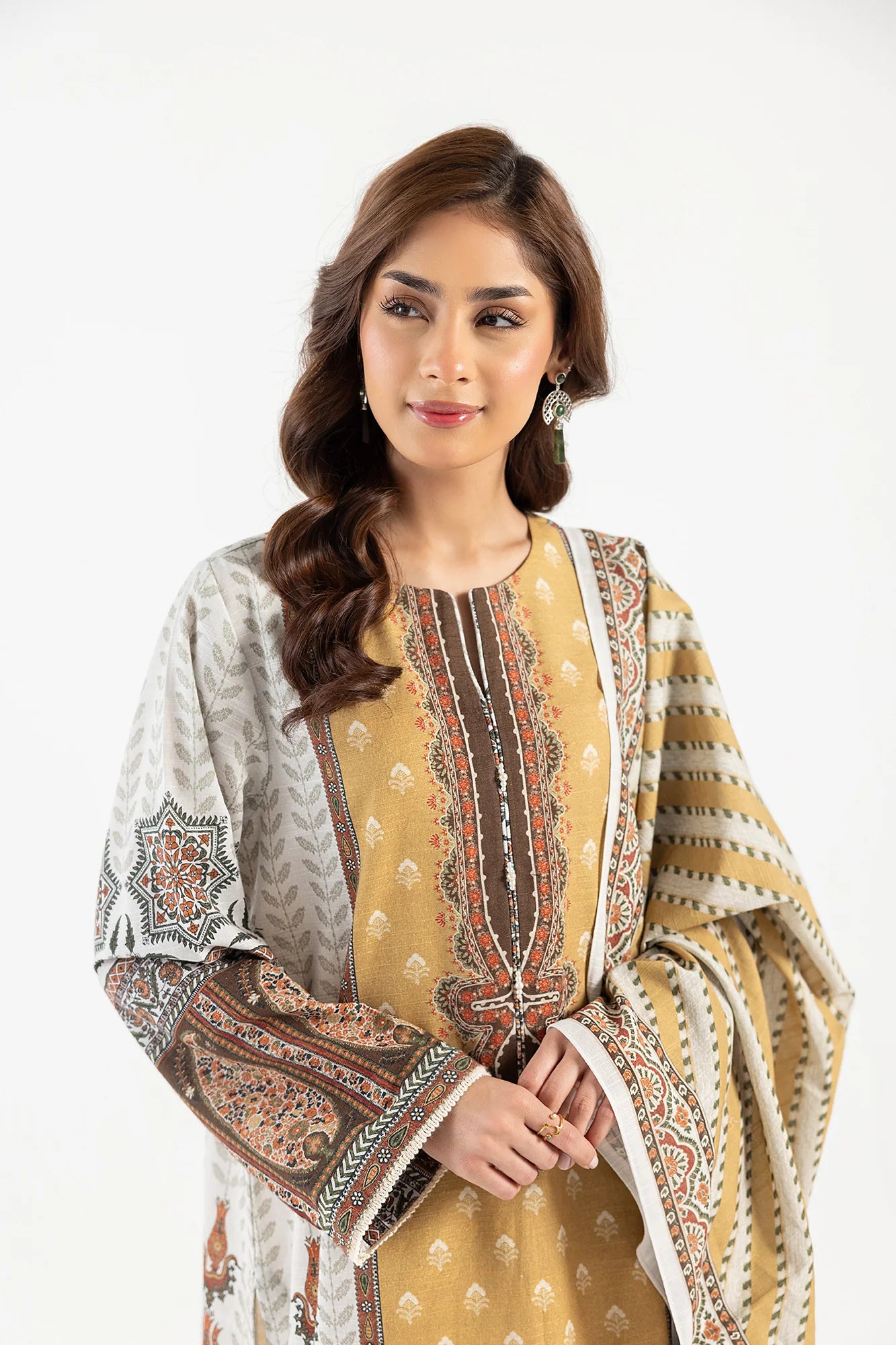 Ethnic 3Pc Printed khaddar Suit E0467/202/806 gulbuy.com
