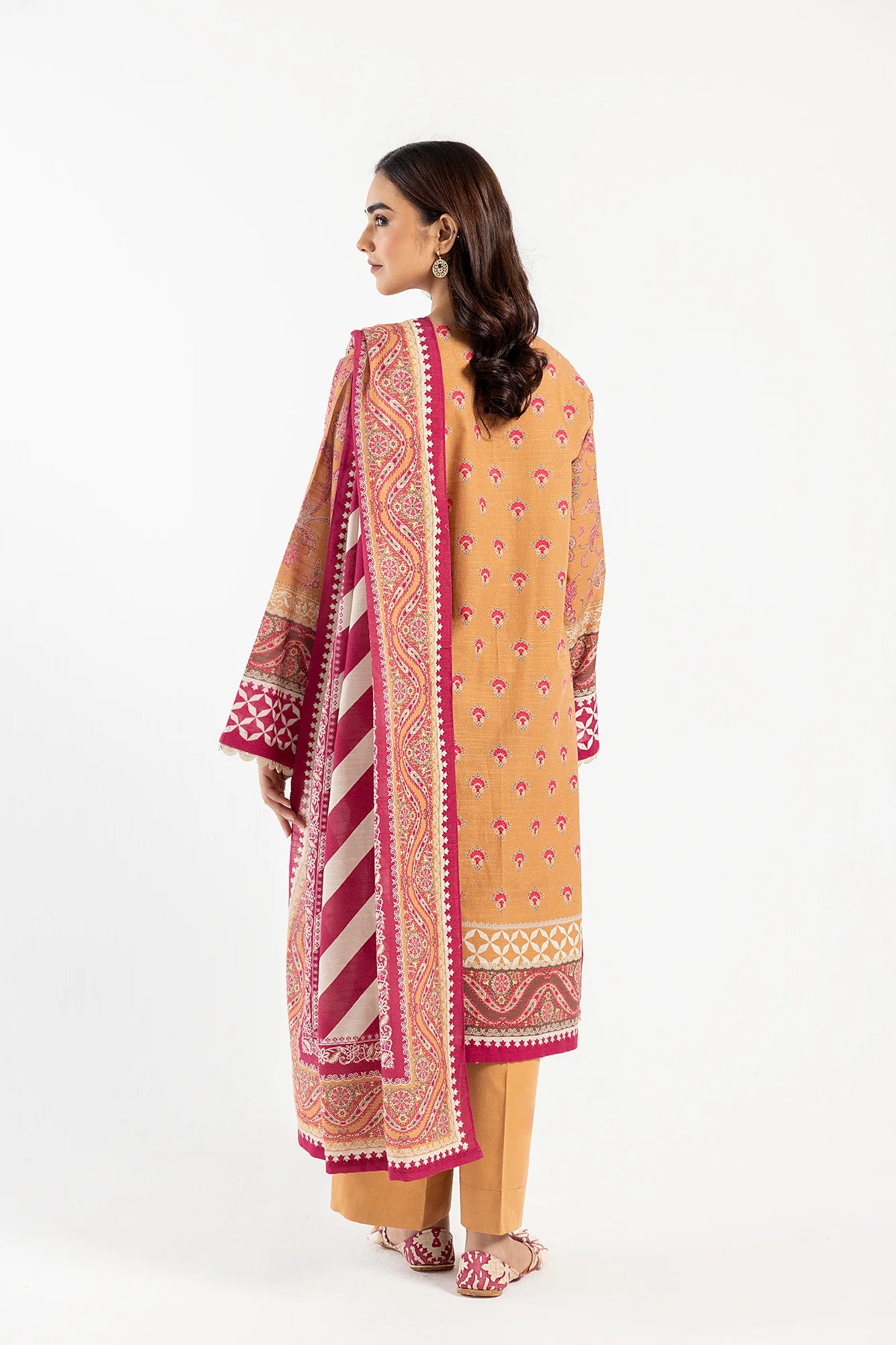 Ethnic 3Pc Printed khaddar Suit E0469/202/806 gulbuy.com