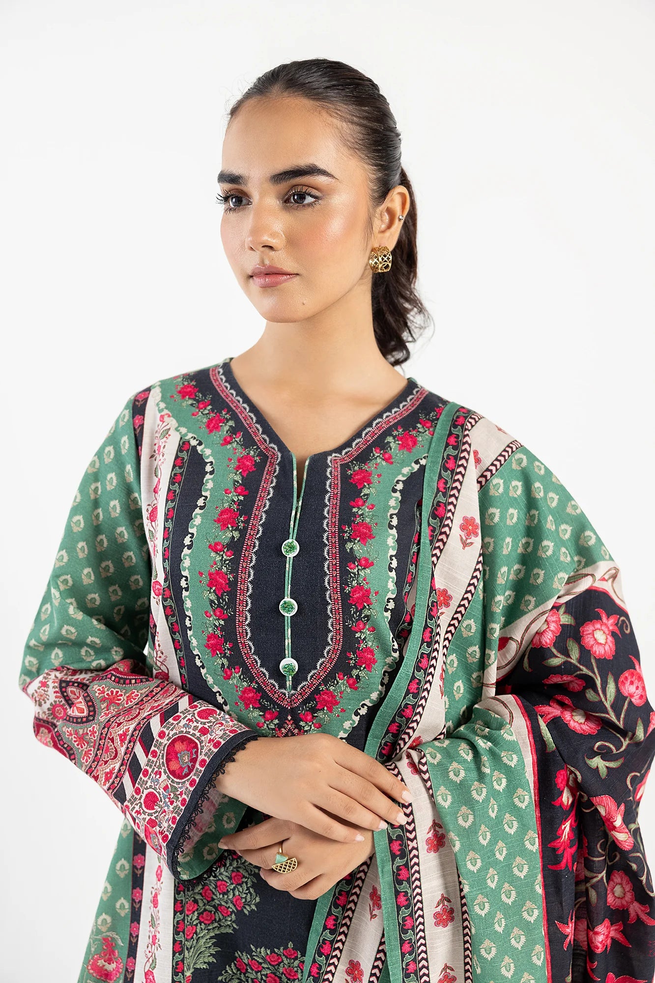 Ethnic 3Pc Printed khaddar Suit E0472/202/706 gulbuy.com