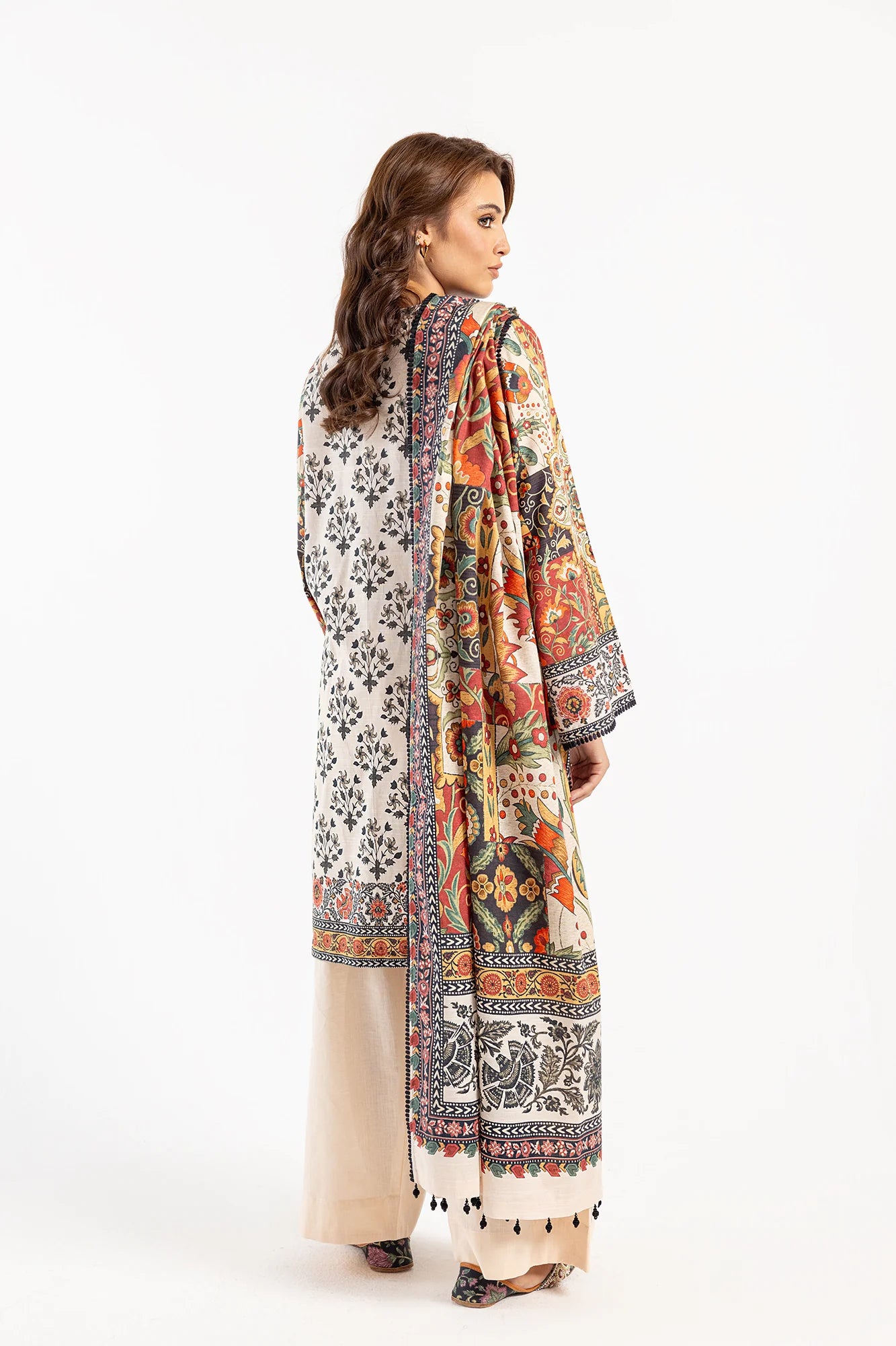 Ethnic 3Pc Printed khaddar Suit E0480/202/807 gulbuy.com