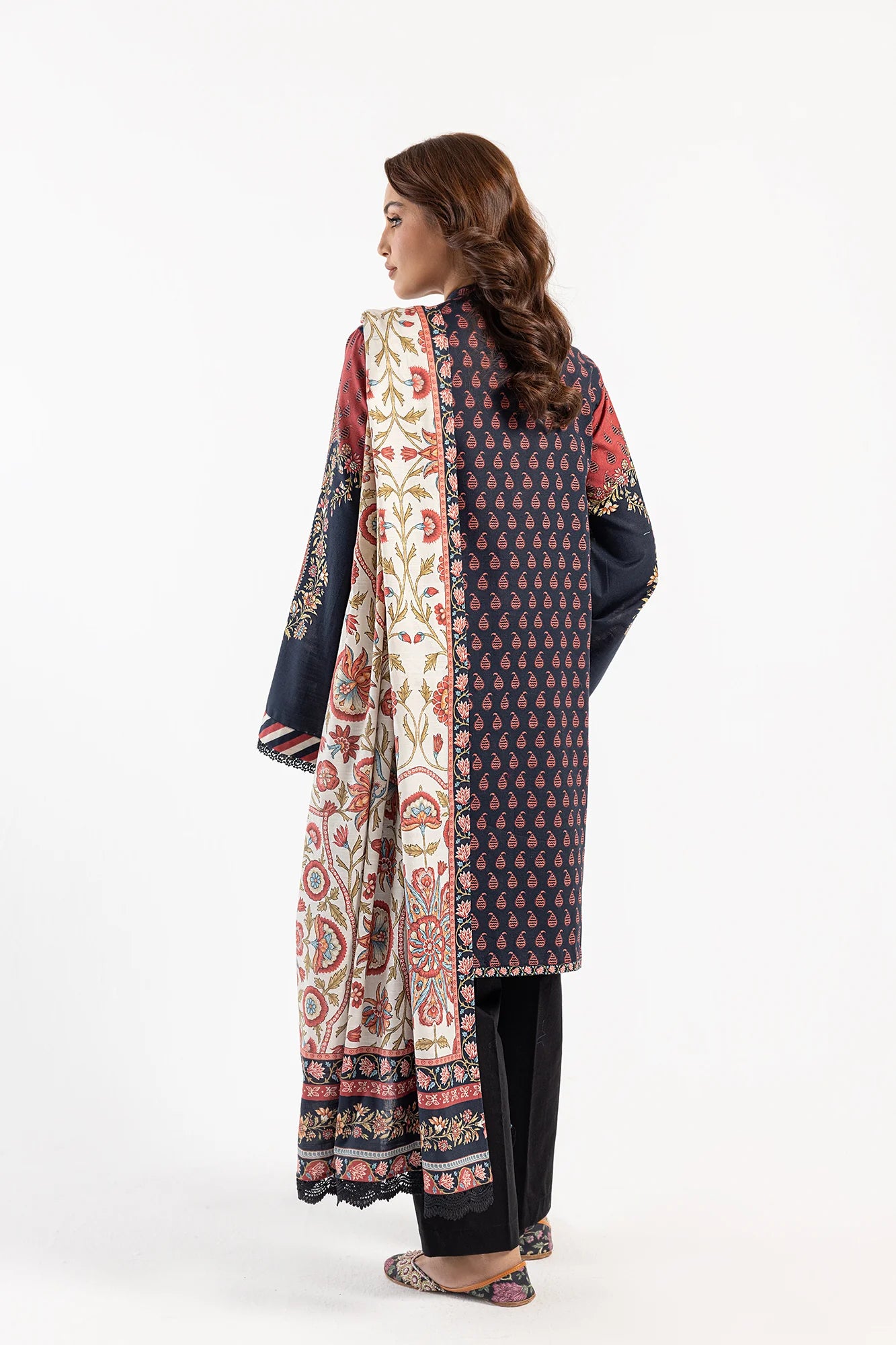 Ethnic 3Pc Printed khaddar Suit E0481/202/621 gulbuy.com