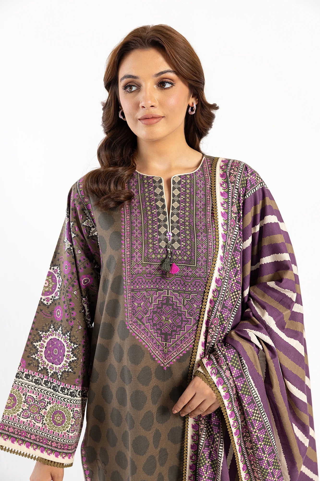 Ethnic 3Pc Printed khaddar Suit E0486/202/117 gulbuy.com
