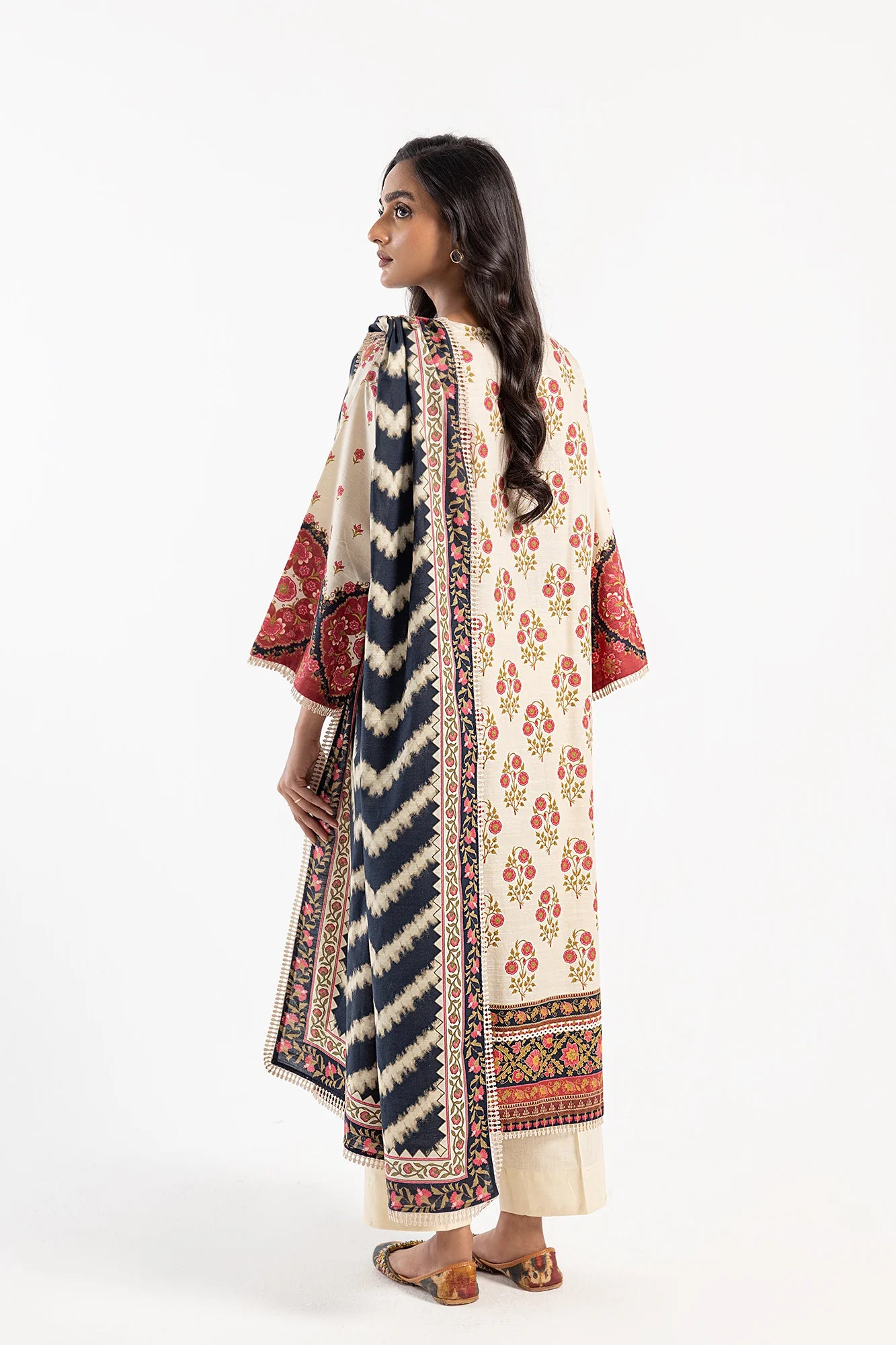 Ethnic 3Pc Printed khaddar Suit E0487/202/006 gulbuy.com