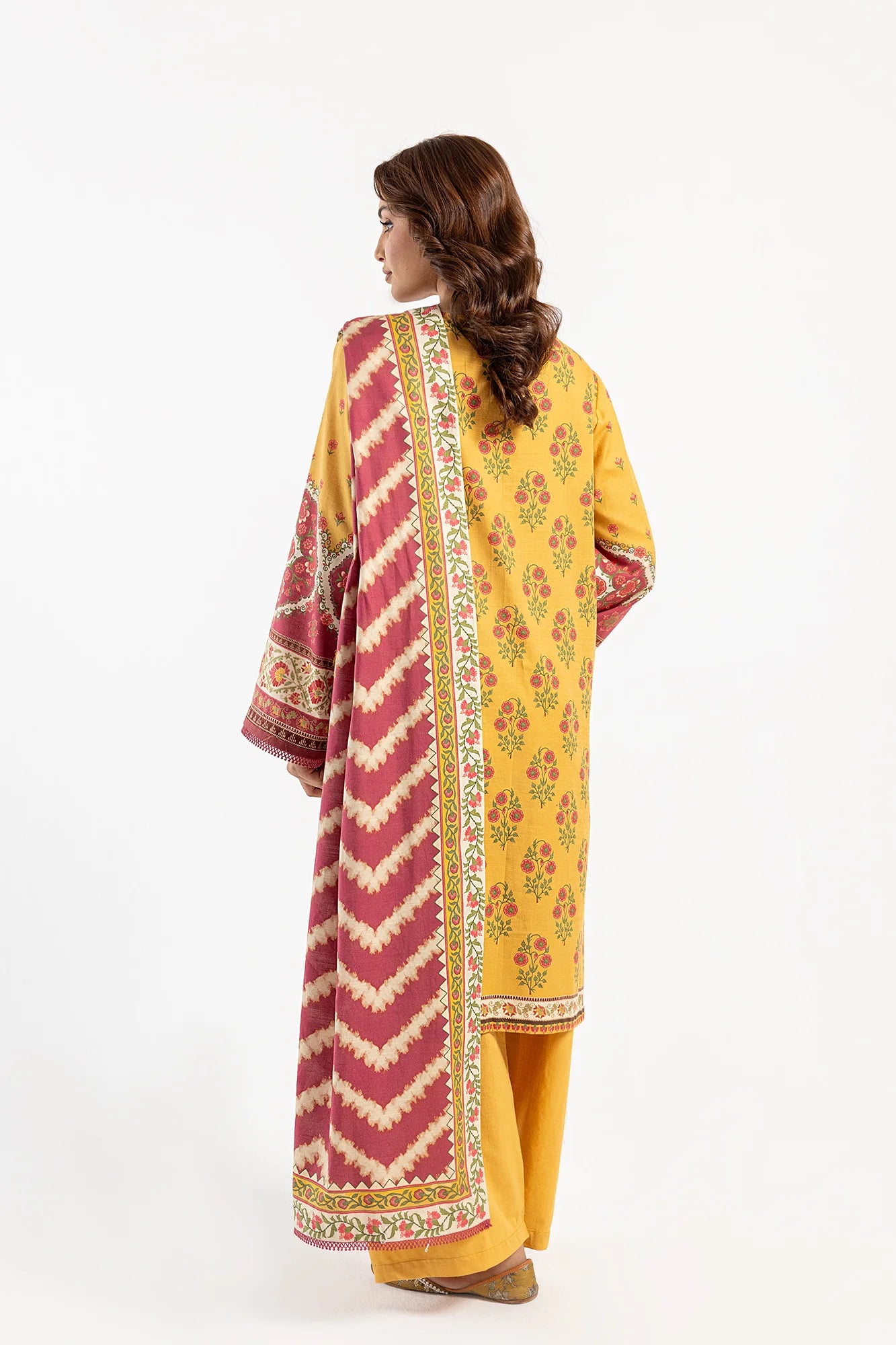 Ethnic 3Pc Printed khaddar Suit E0487/202/106 gulbuy.com