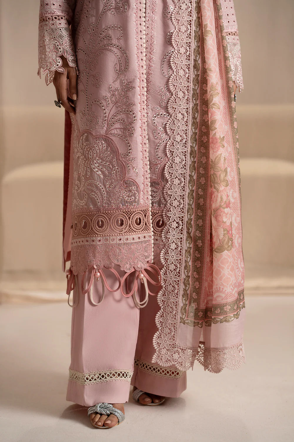 Ethnc 3Pc Embroidered Lawn Suit E0527/203/329 gulbuy.com