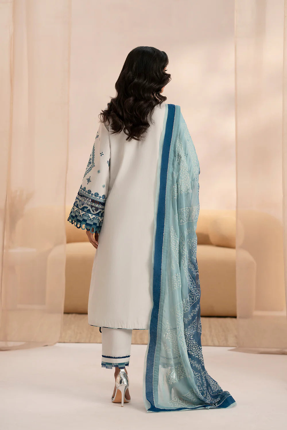Ethnc 3Pc Embroidered Lawn Suit E0528/203/003 gulbuy.com
