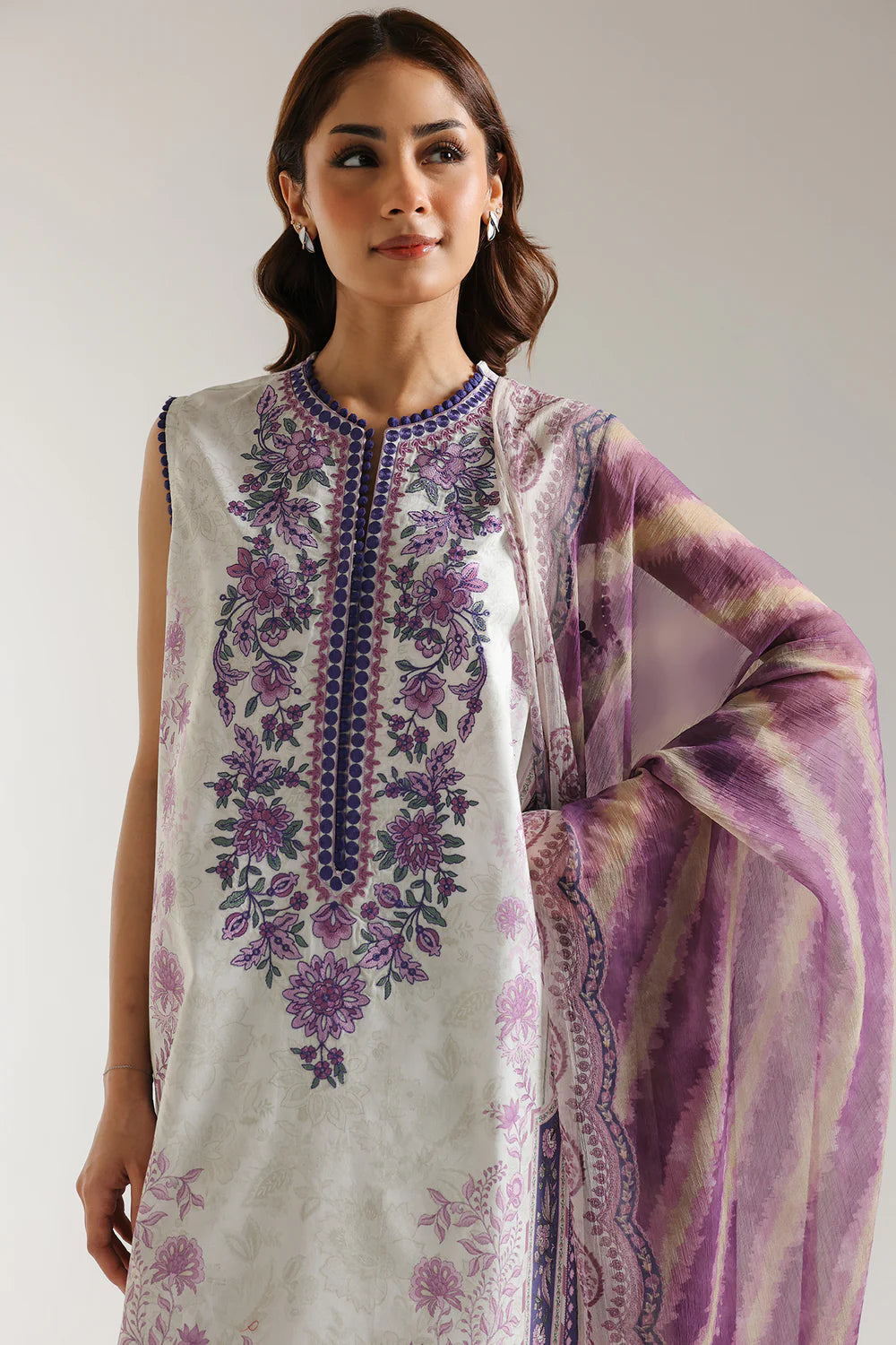 Ethnic 3Pc Embroidered Lawn Suit E0602/203/530 gulbuy.com