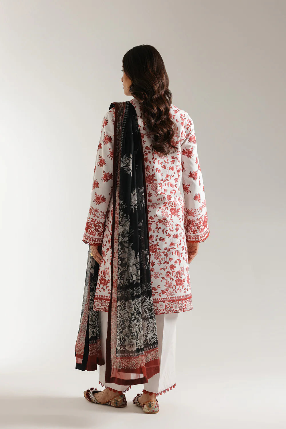 Ethnic 3Pc Embroidered Lawn Suit E0608/203/902 gulbuy.com